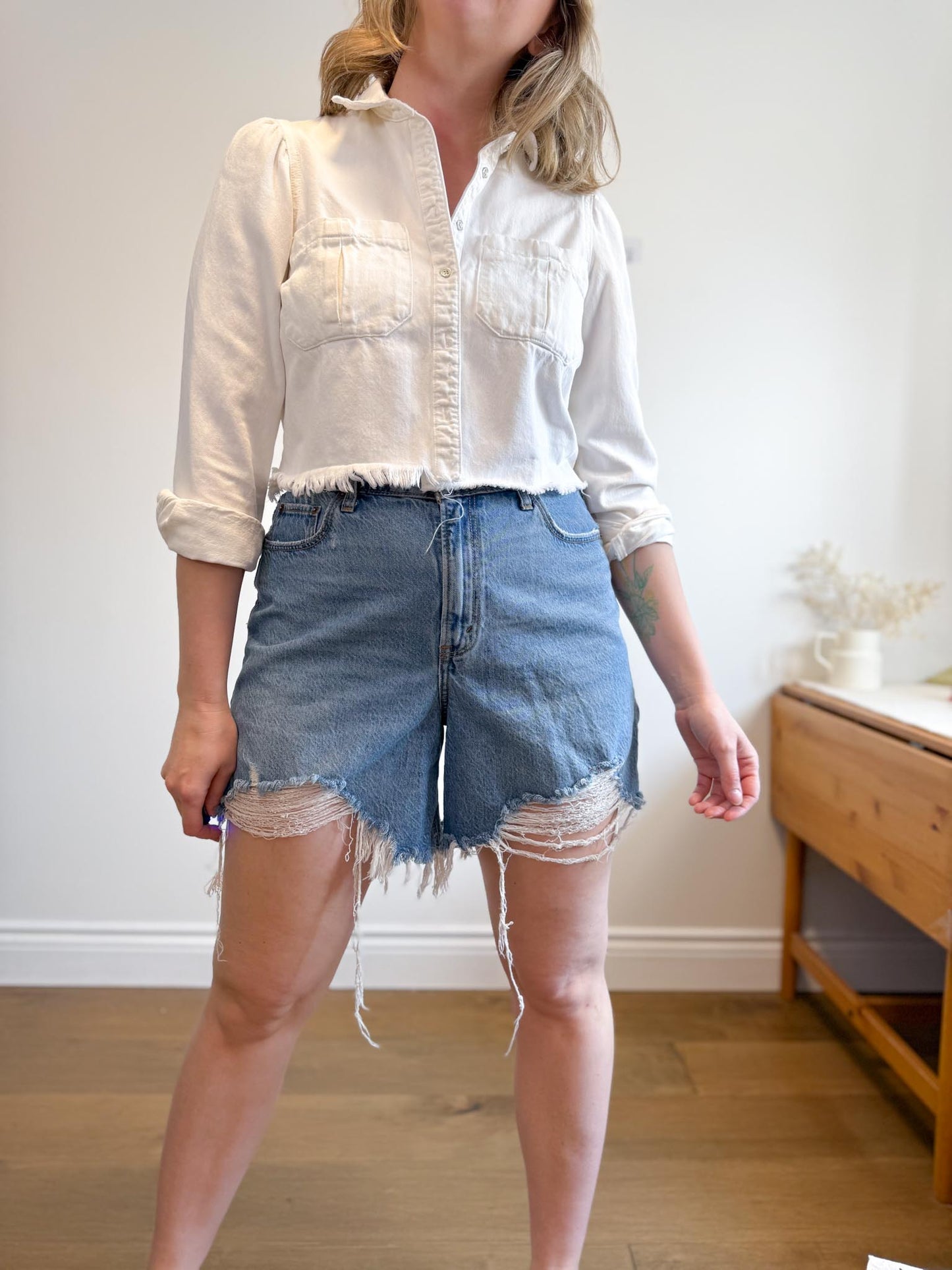DL1961 "Simone Cropped Shirt in White" (Size S)