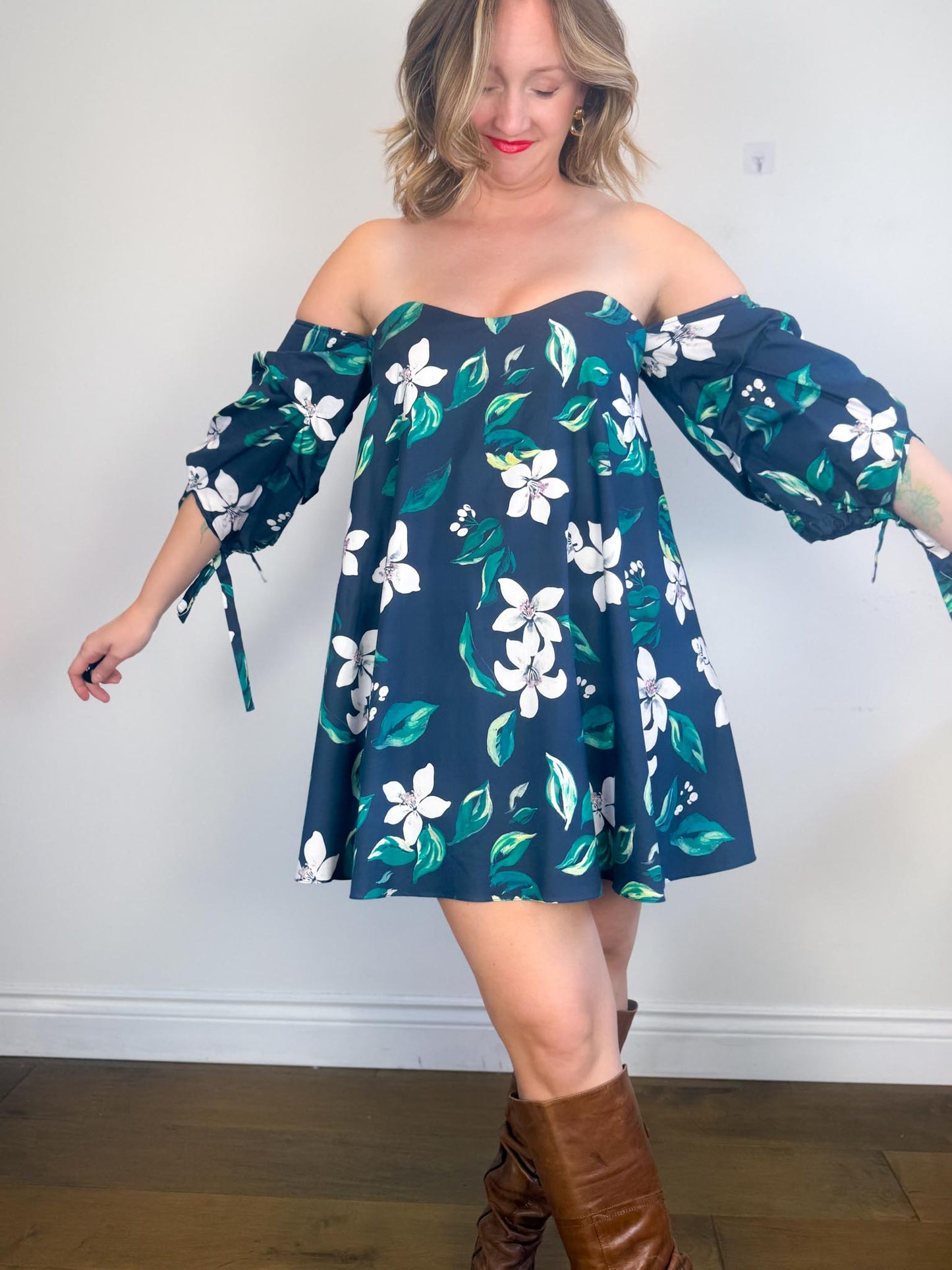 Caroline Constas Designer "Gabrielle Floral Strapless Mini Dress in Navy (Size L)