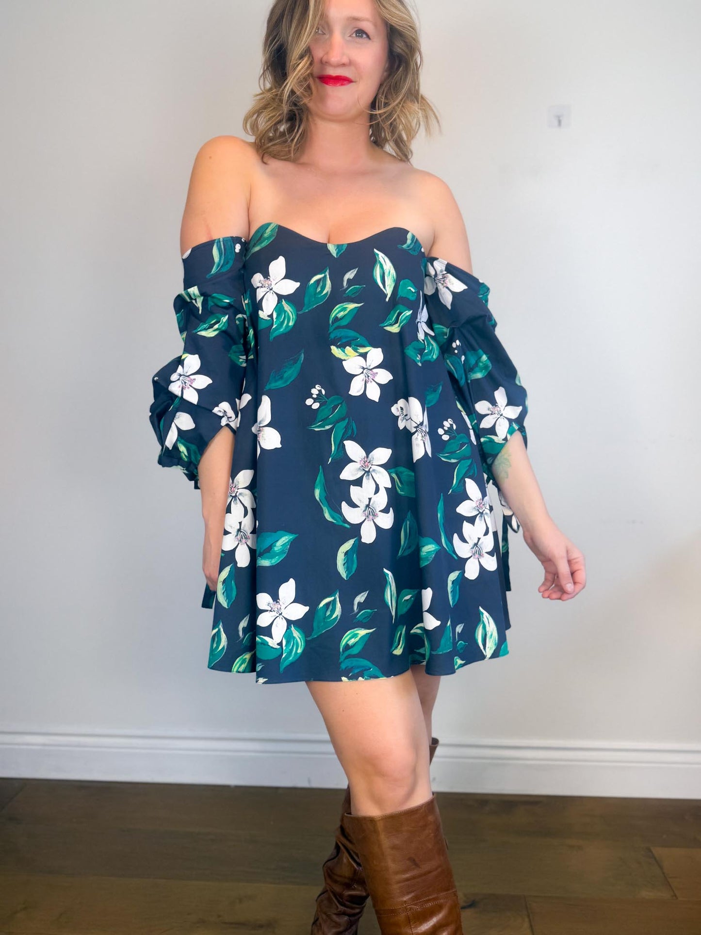 Caroline Constas Designer "Gabrielle Floral Strapless Mini Dress in Navy (Size L)