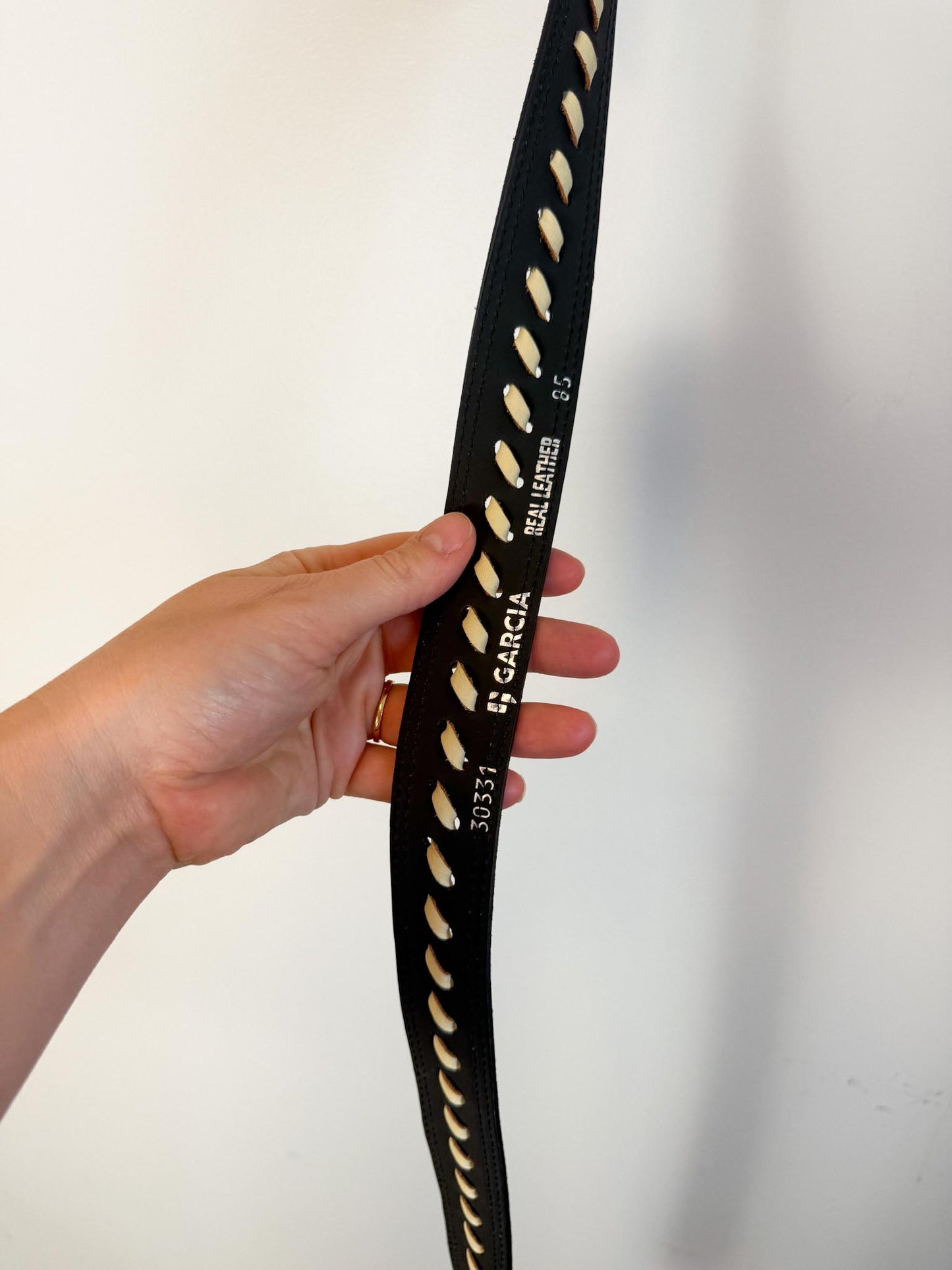 GARCIA Black & Cream Leather Belt NWT (Size M)