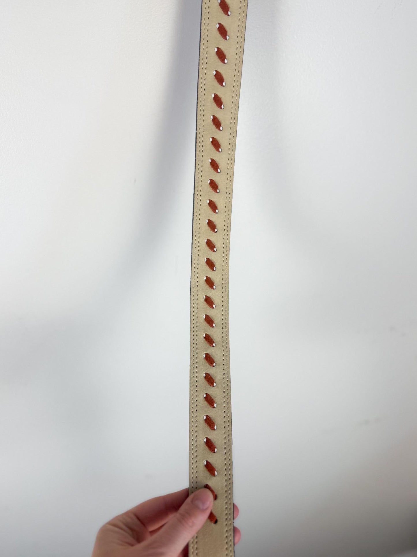 GARCIA Cream/Red Leather Belt NWT (Size M)