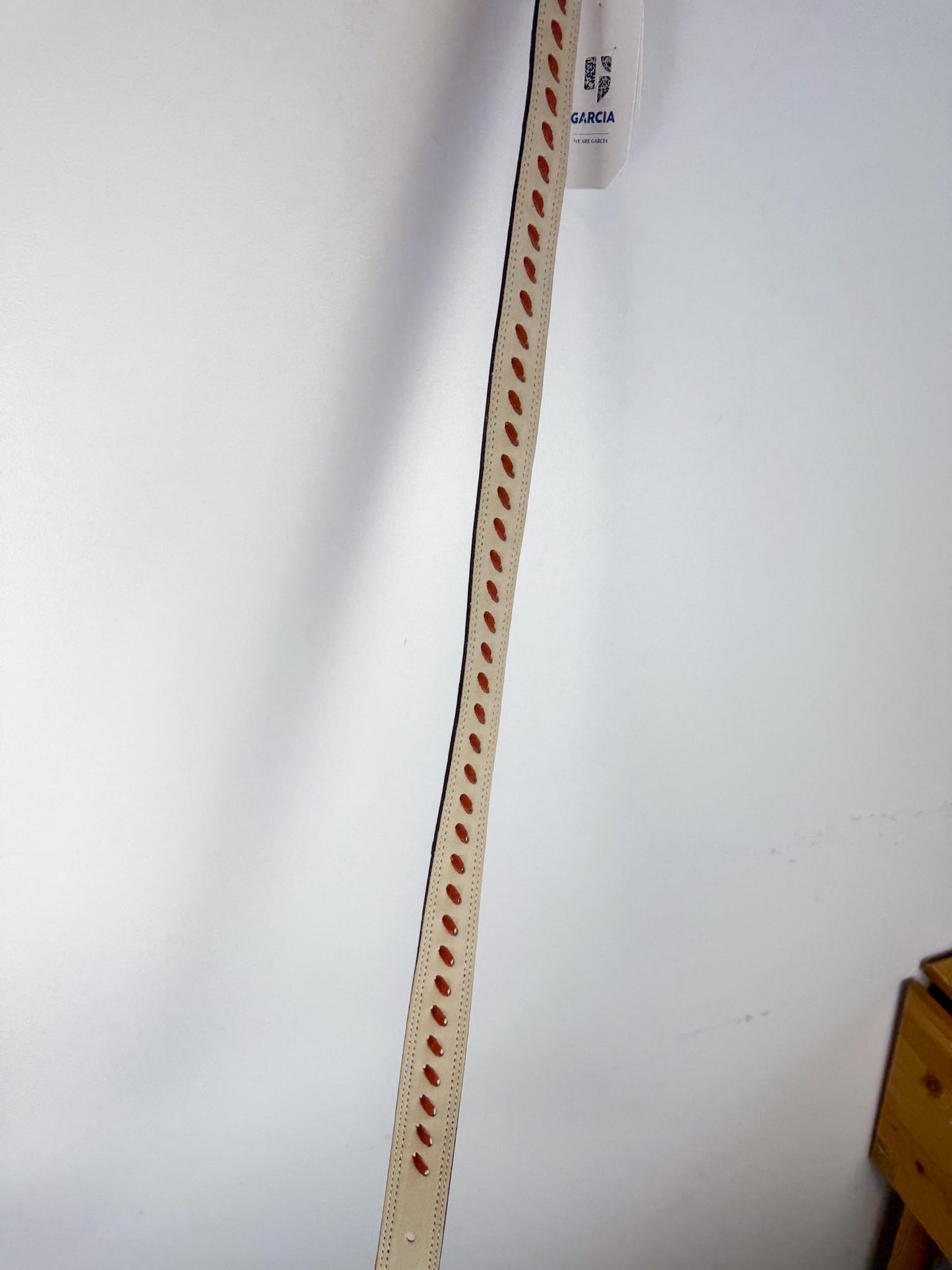 GARCIA Cream/Red Leather Belt NWT (Size M)