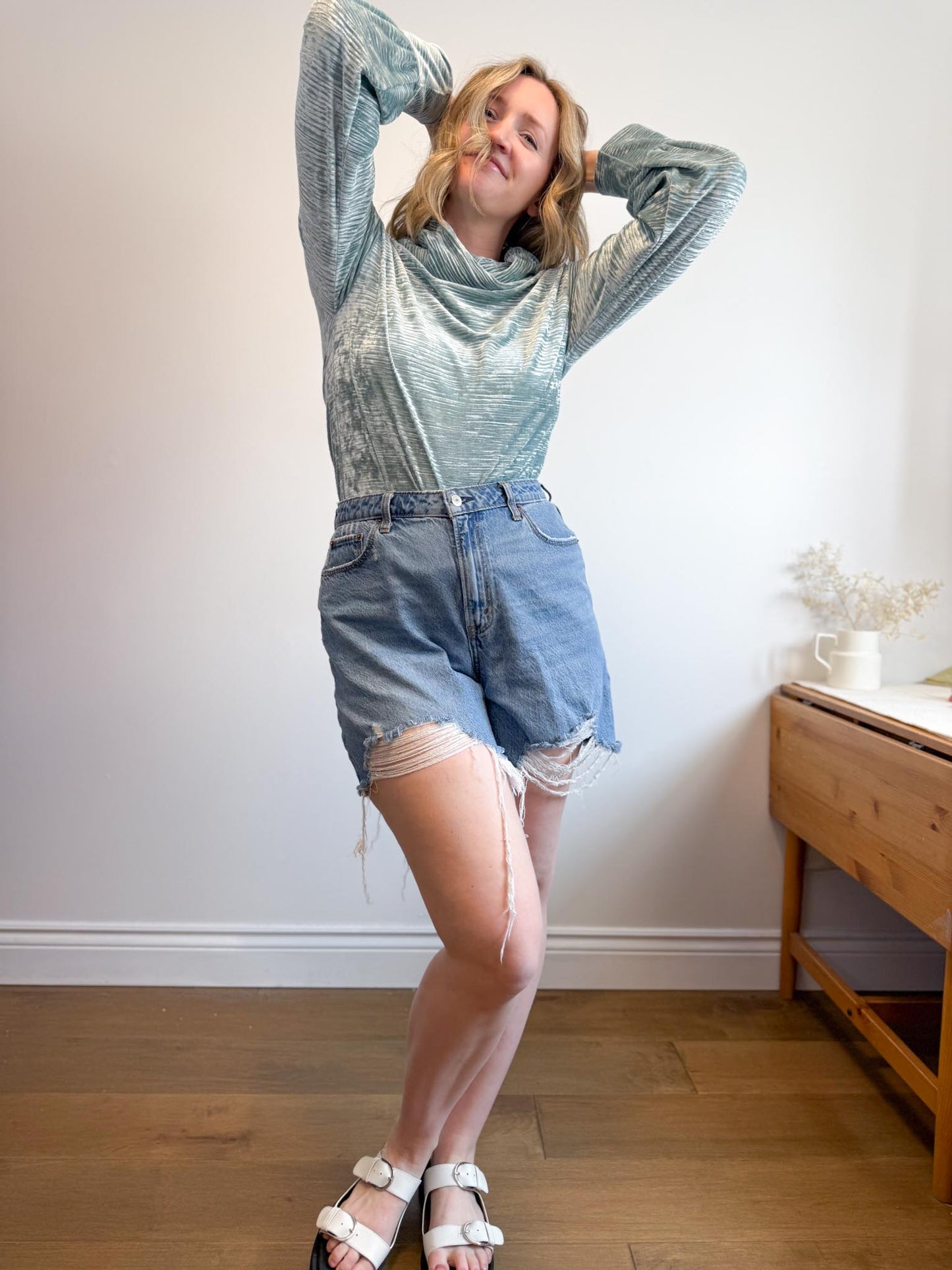 Marigold Slow Fashion Velvet Mockneck Top in Teal (Size XS/S)
