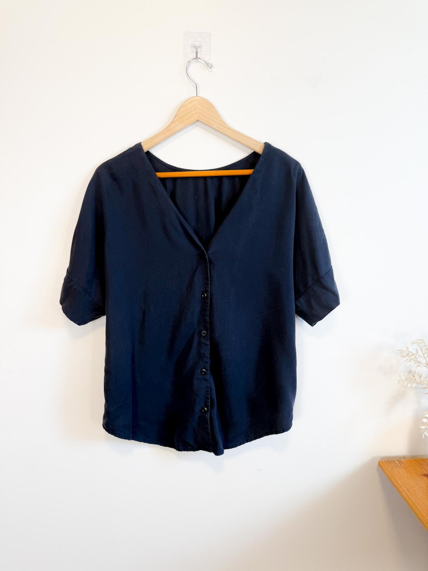 VETTA Slow Fashion "The Boyfriend Shirt in Navy" (Size L/XL)