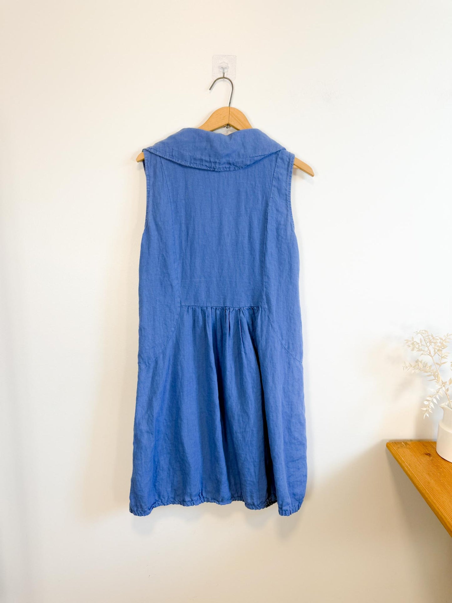 Rosemarie Linen Wide Collar Dress in Blue (Size M/L)
