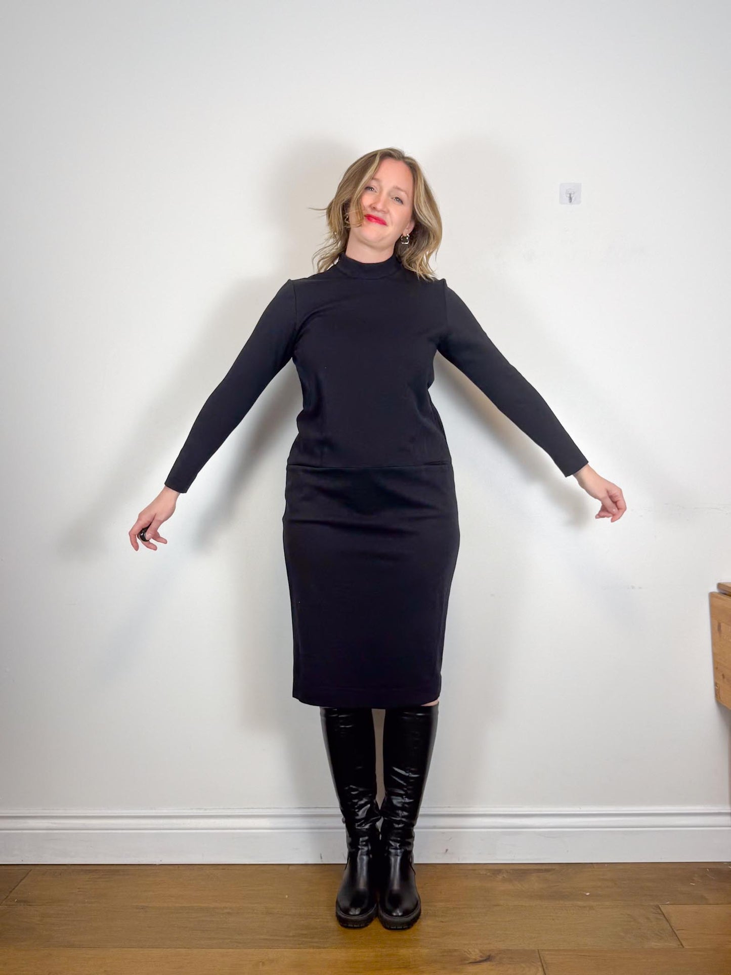 HOIBO Canadian Slow Fashion Long Sleeve Dress in Black (Size M/L)