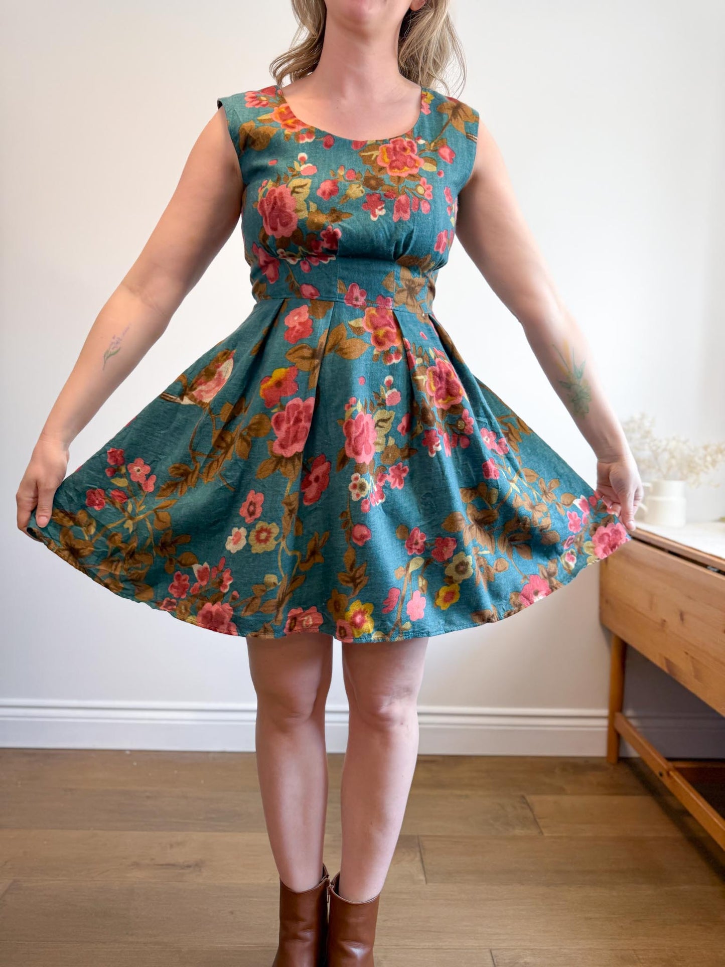 Annie 50 Canadian Made Floral Mini Dress in Teal/Pink (Size M)