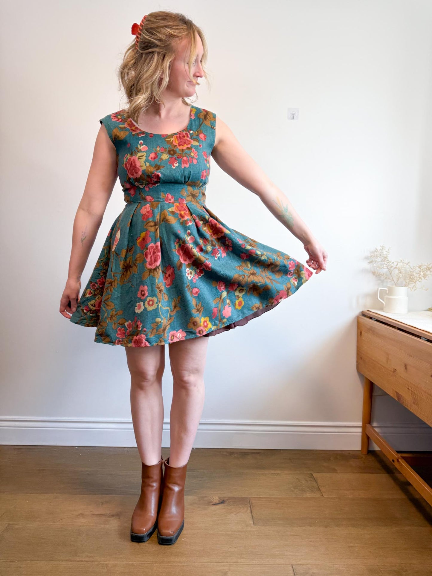 Annie 50 Canadian Made Floral Mini Dress in Teal/Pink (Size M)