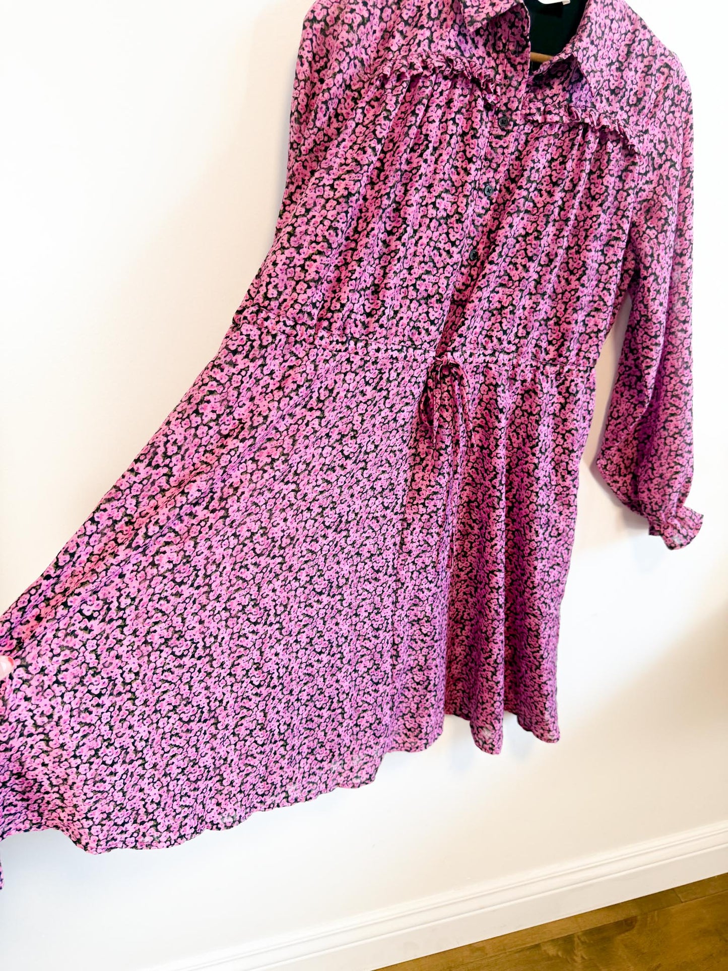 SELECTED FEMME "Curve Shirt Dress in Pink Floral" (Size M/L)