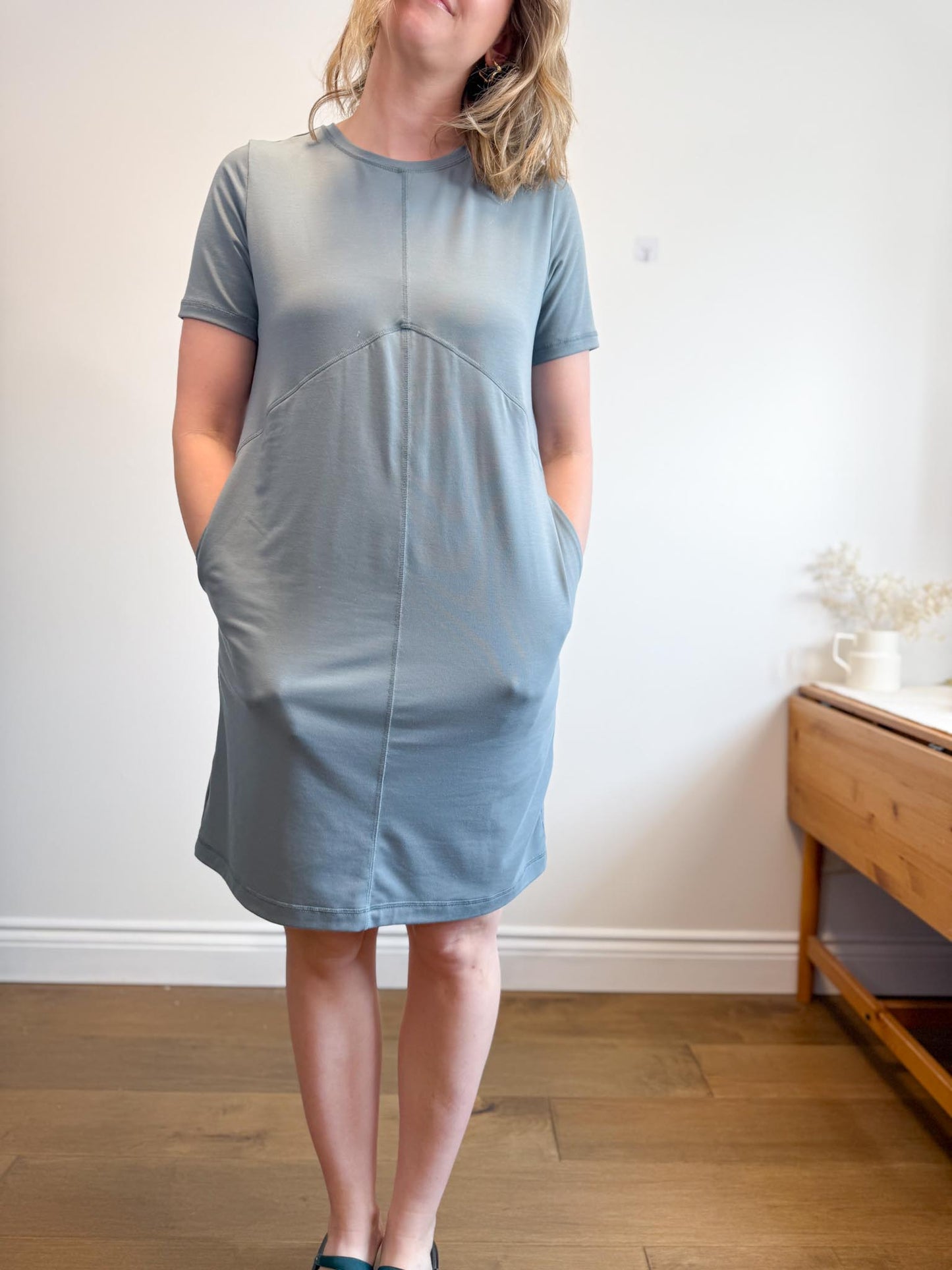 INDYEVA Slow Fashion "Short Sleeve KUIVA Dress in Slate Blue" (Size L)