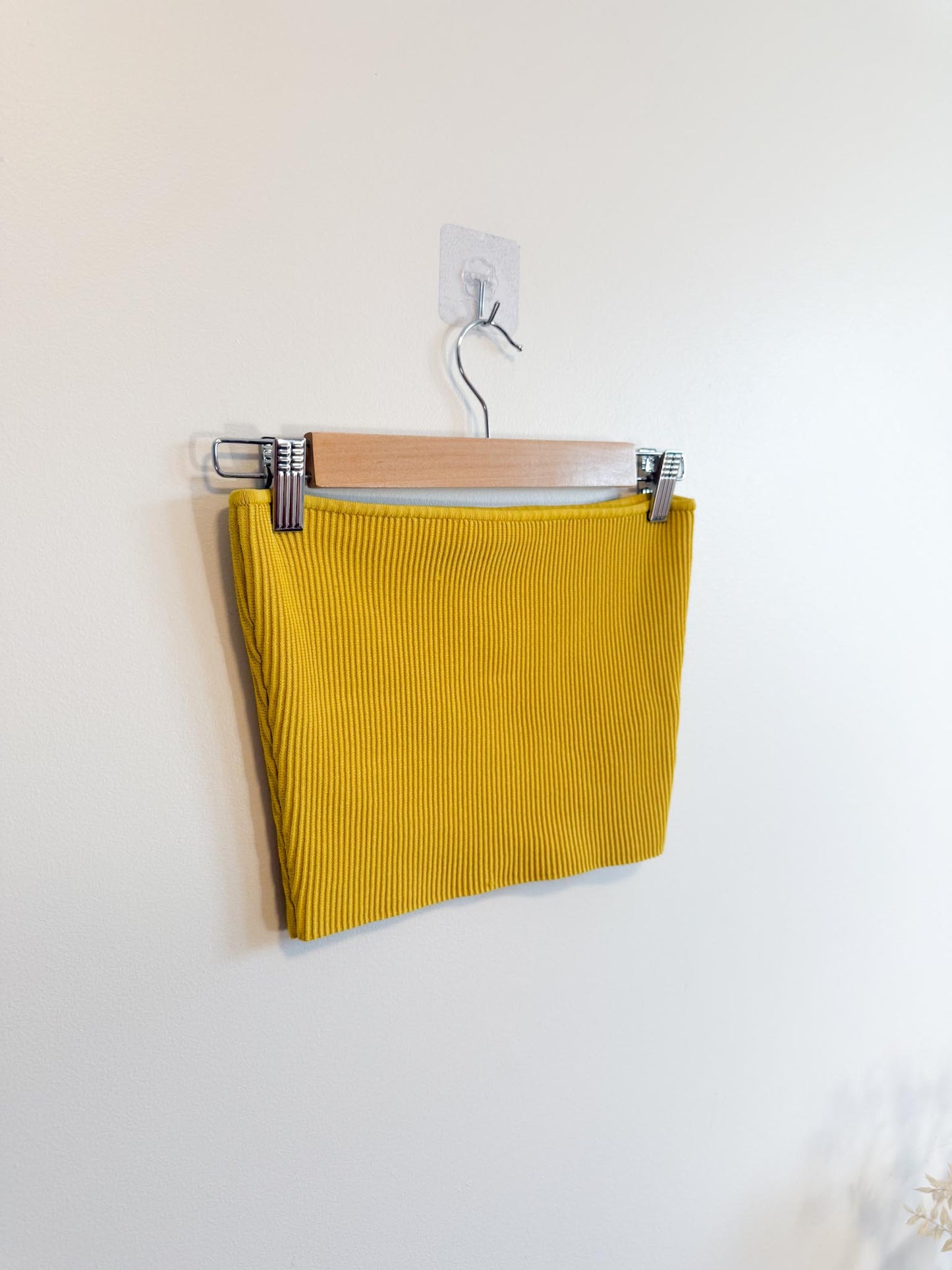 Babaton "Sculpt Knit Cropped Tube Top in Yellow" (Size M)