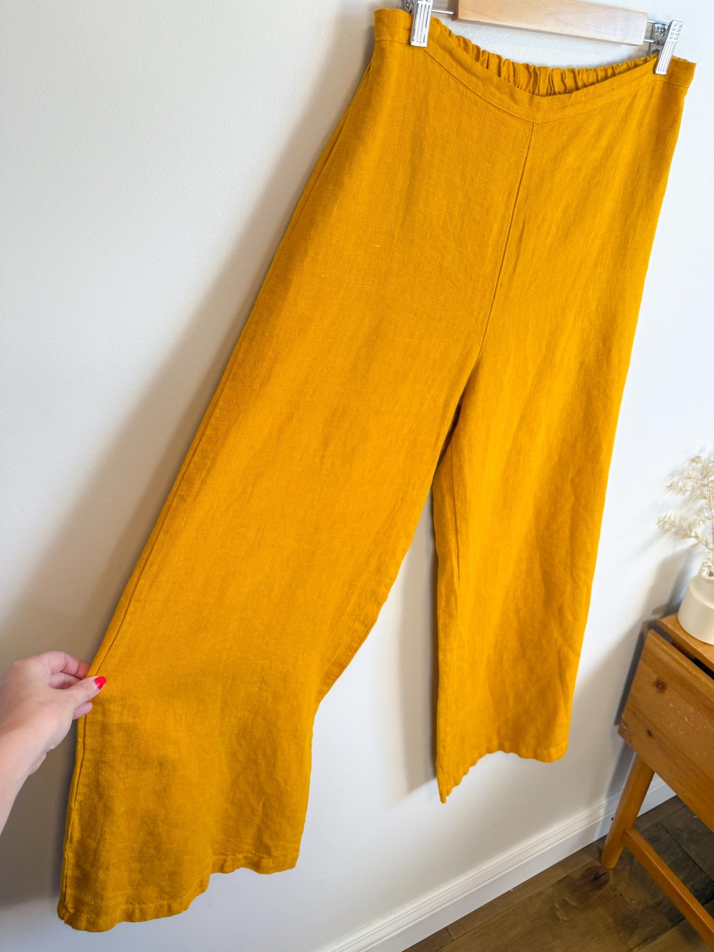 Bryn Walker Wide Leg Pull On Linen Pants in Mustard (Size M/L)