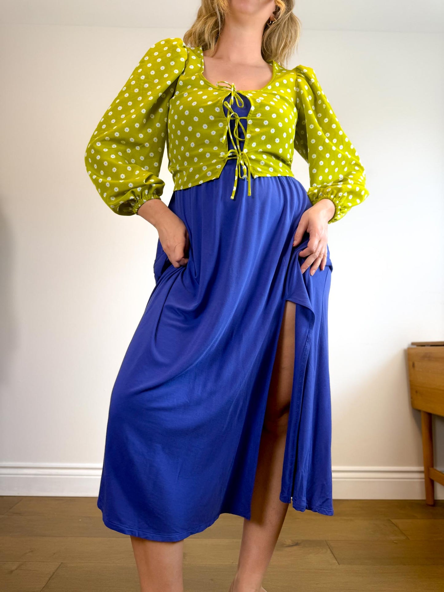 Levi’s Cropped Daisy Blouse with Front Ties in Lime Green (Size S/M)