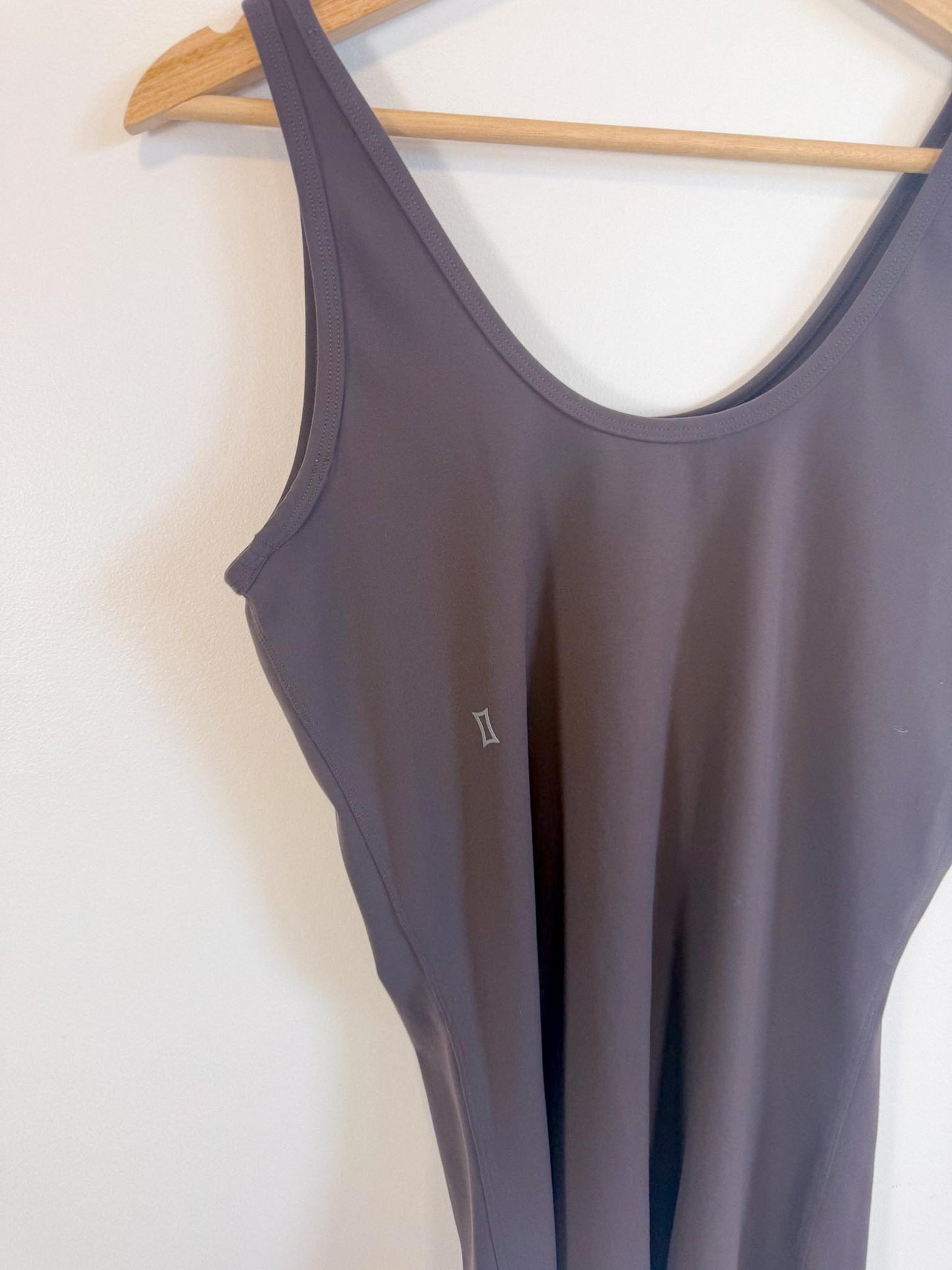 Kit & Ace Scoop Neck Tank Top in Brown (Size S/M)