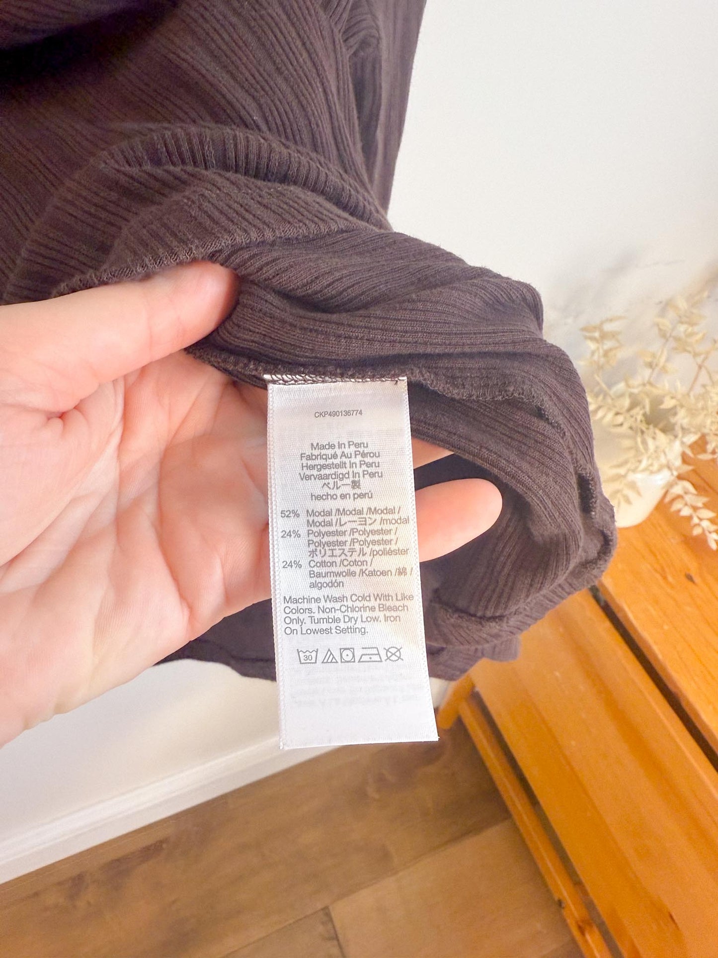 Madewell "Pointelle Long-Sleeve Scoopneck Tee in Brown" (Size 2XL)