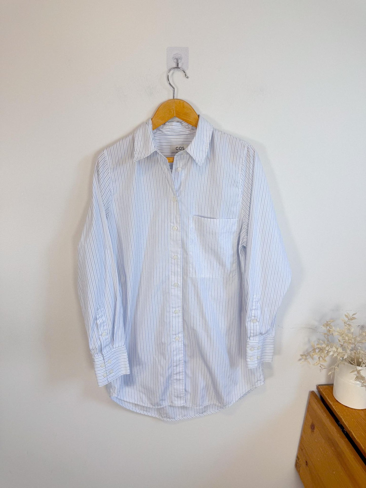 COS Pinstriped Button Down in White/Blue (Size S/M)
