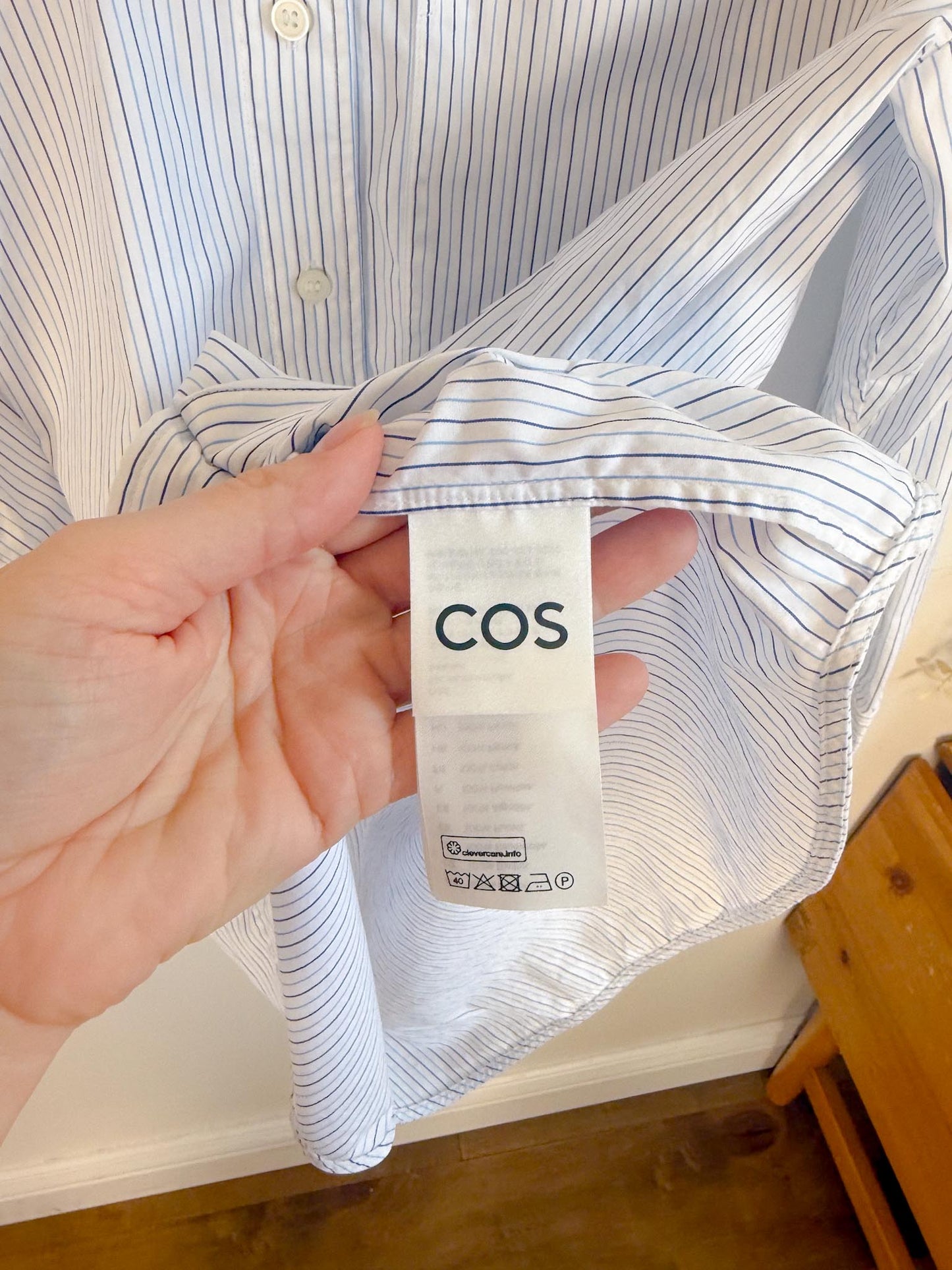 COS Pinstriped Button Down in White/Blue (Size S/M)