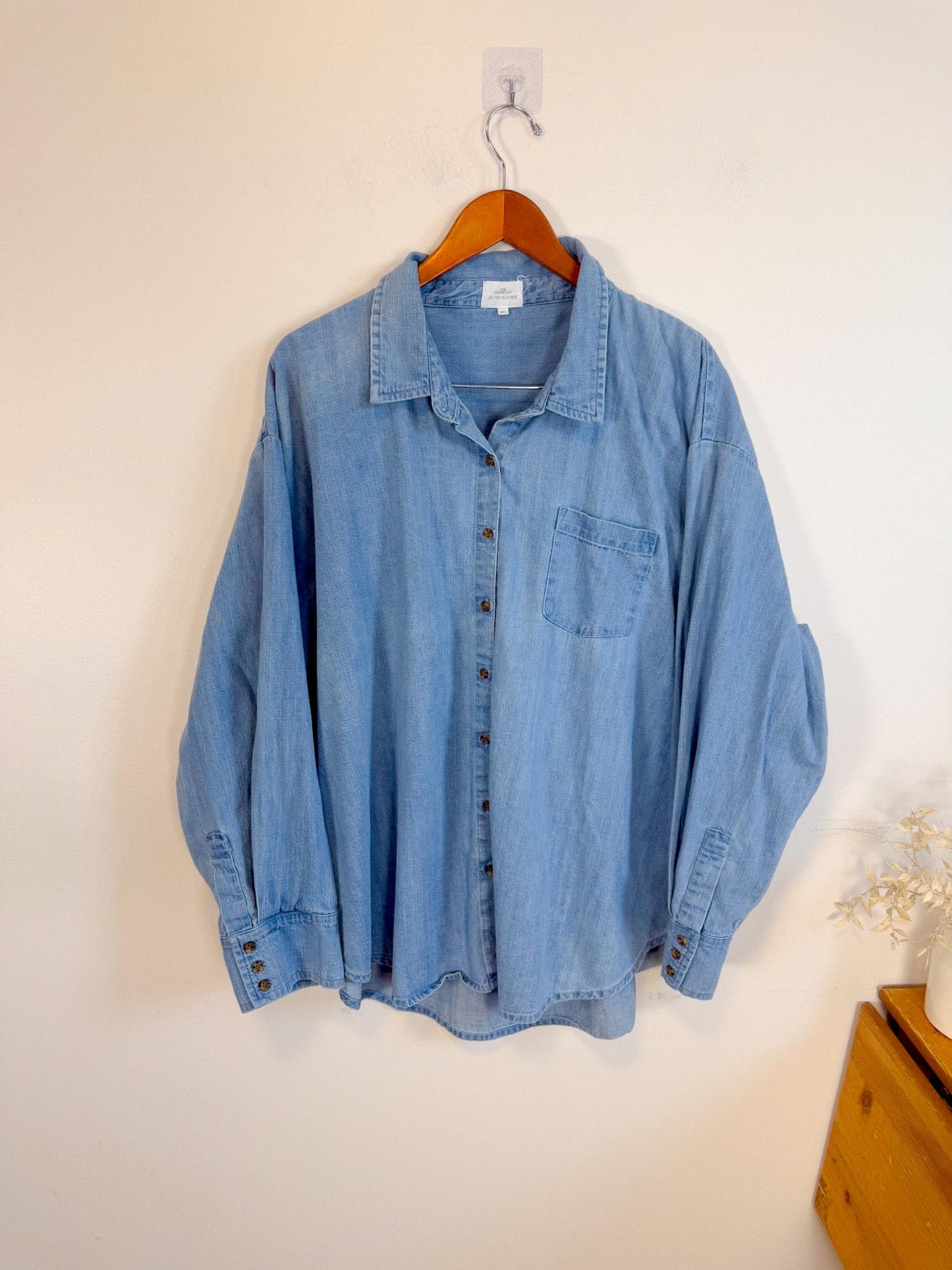 One Wednesday: The Chambray Button Up (Size 2XL)