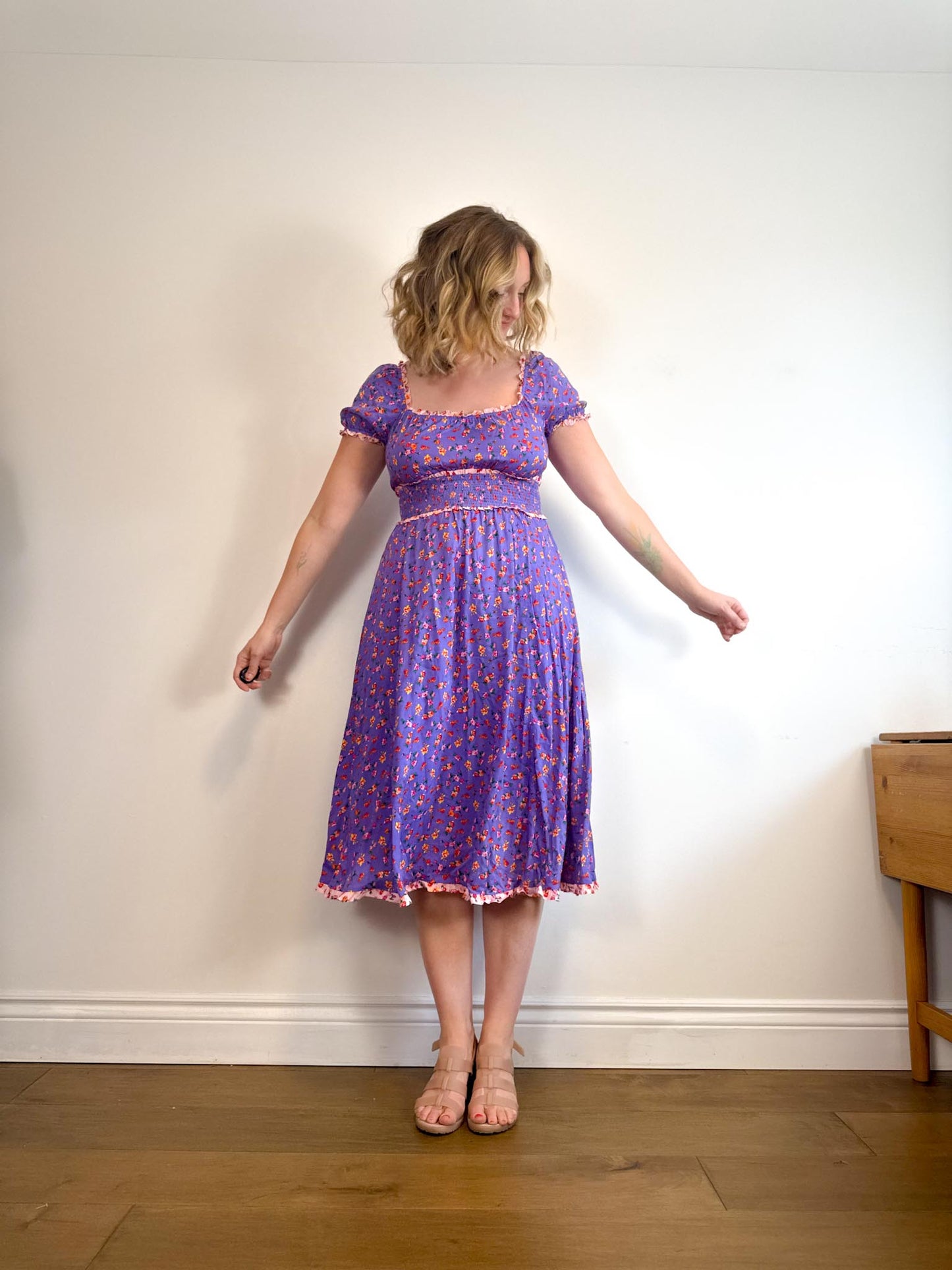 Betsey Johnson "Ditsy Rose Chalis Midi Dress in Veri Peri" NWT (Size M/L)