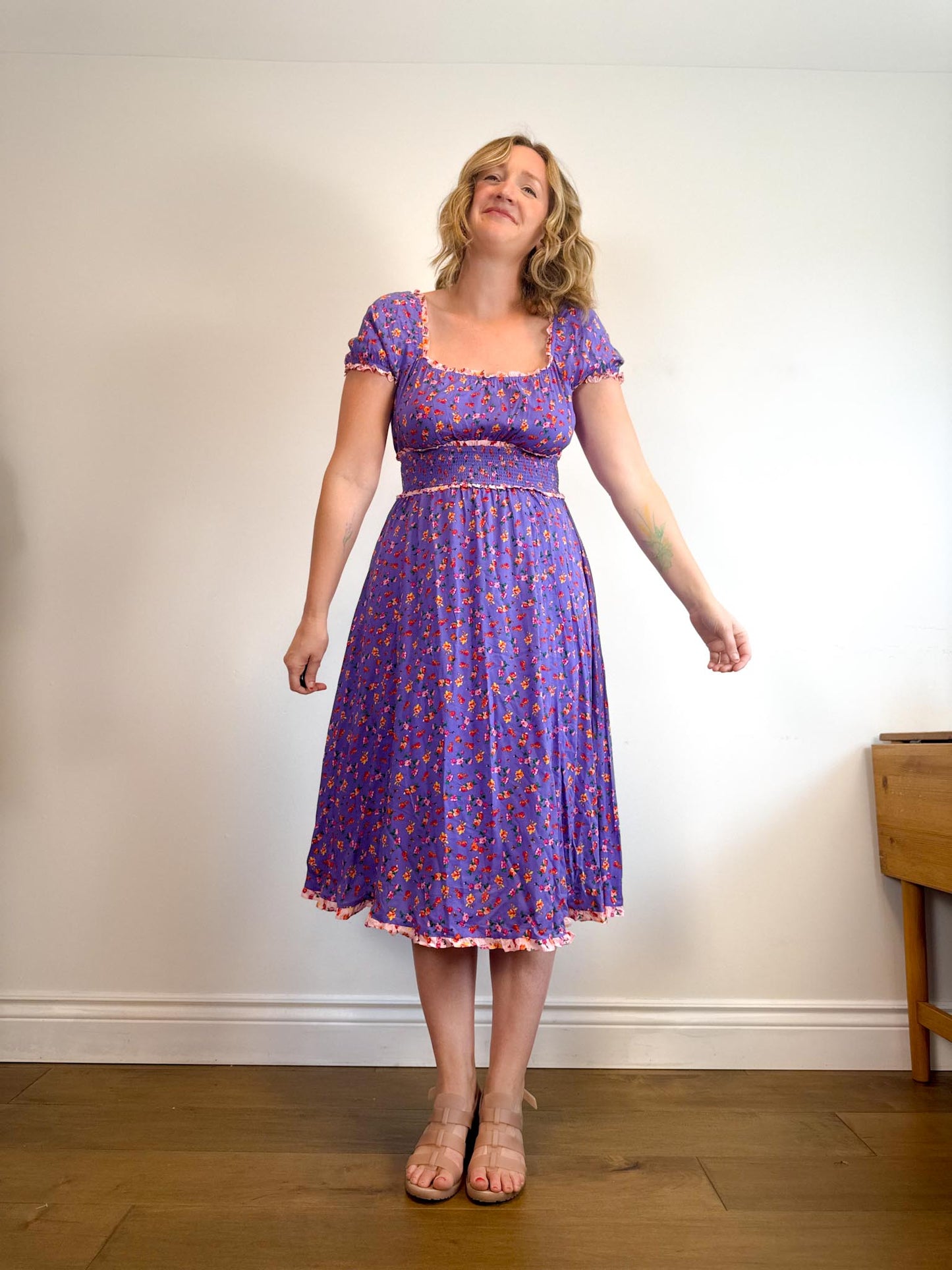 Betsey Johnson "Ditsy Rose Chalis Midi Dress in Veri Peri" NWT (Size M/L)