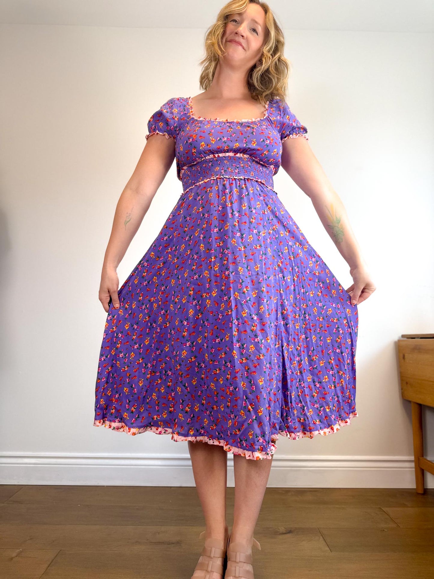 Betsey Johnson "Ditsy Rose Chalis Midi Dress in Veri Peri" NWT (Size M/L)