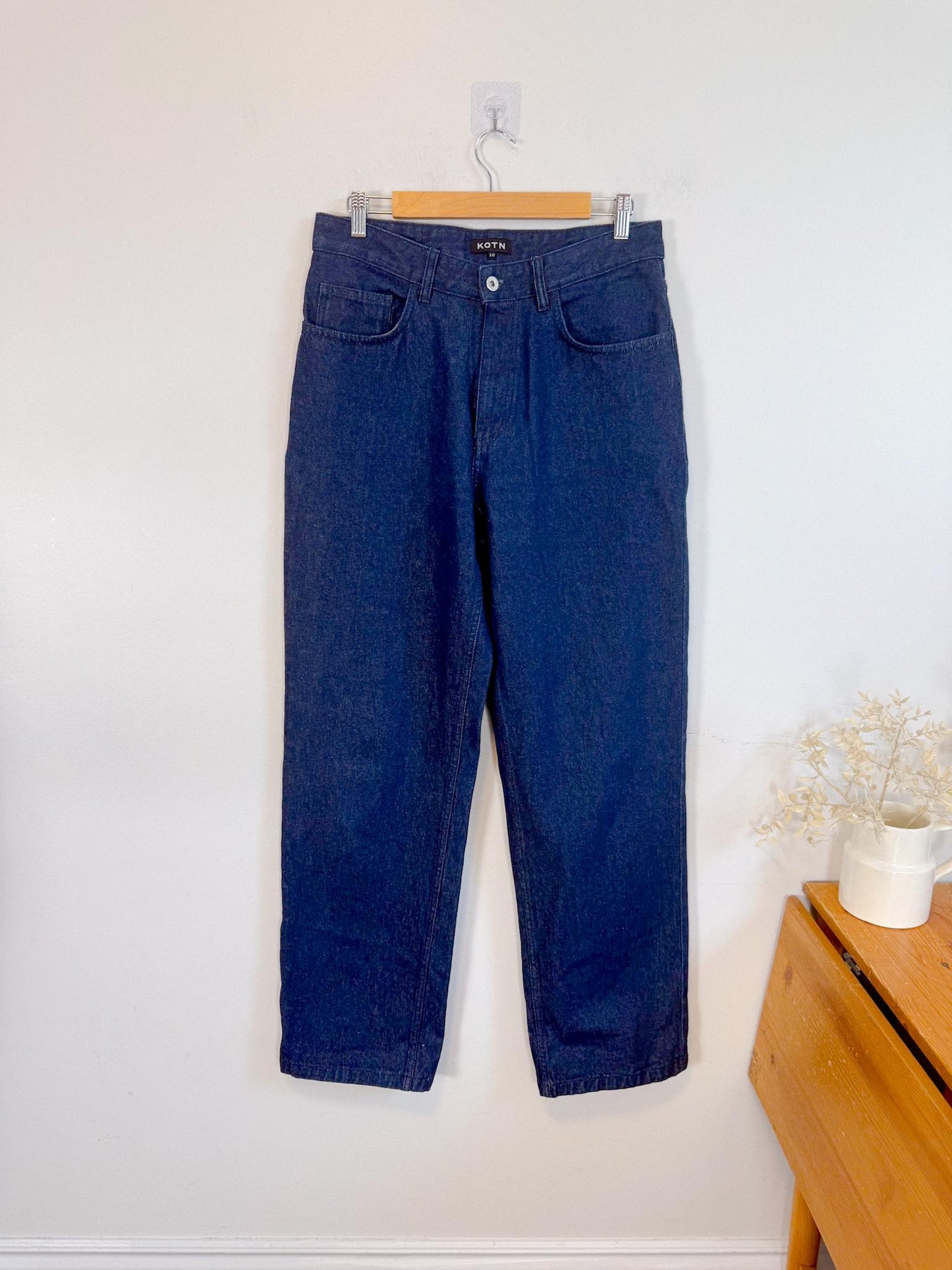 KOTN Slow Fashion “Unisex Antifit Denim Jeans” (Size 30)