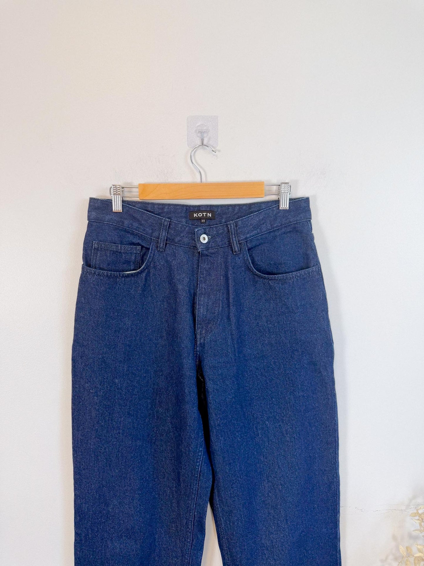 KOTN Slow Fashion “Unisex Antifit Denim Jeans” (Size 30)