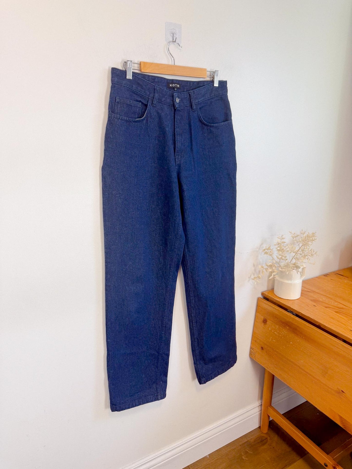 KOTN Slow Fashion “Unisex Antifit Denim Jeans” (Size 30)