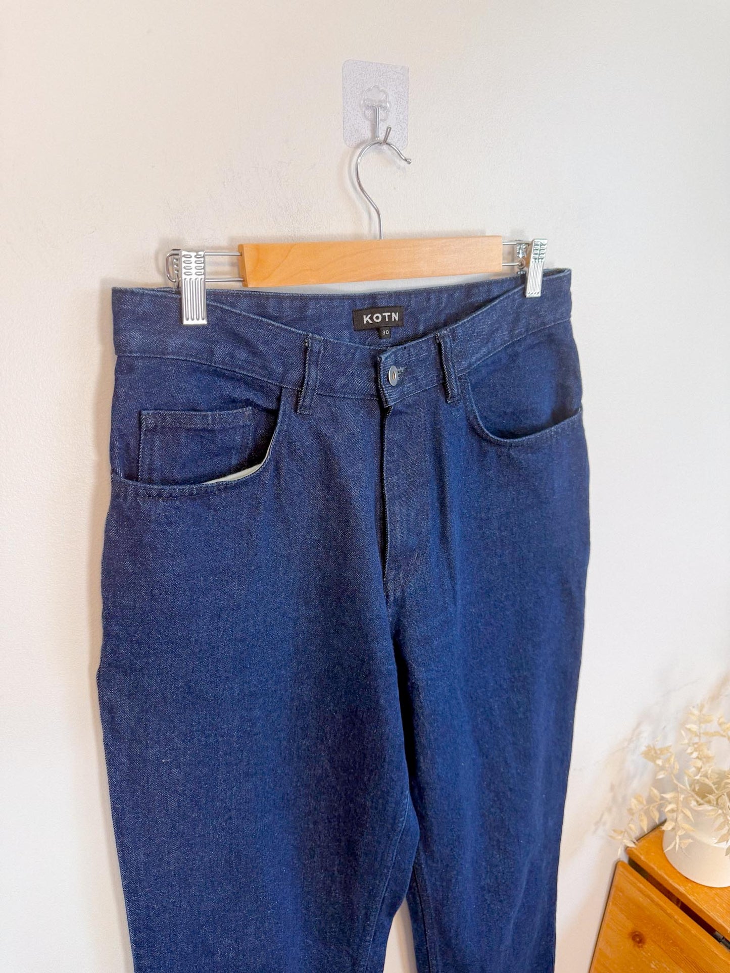 KOTN Slow Fashion “Unisex Antifit Denim Jeans” (Size 30)