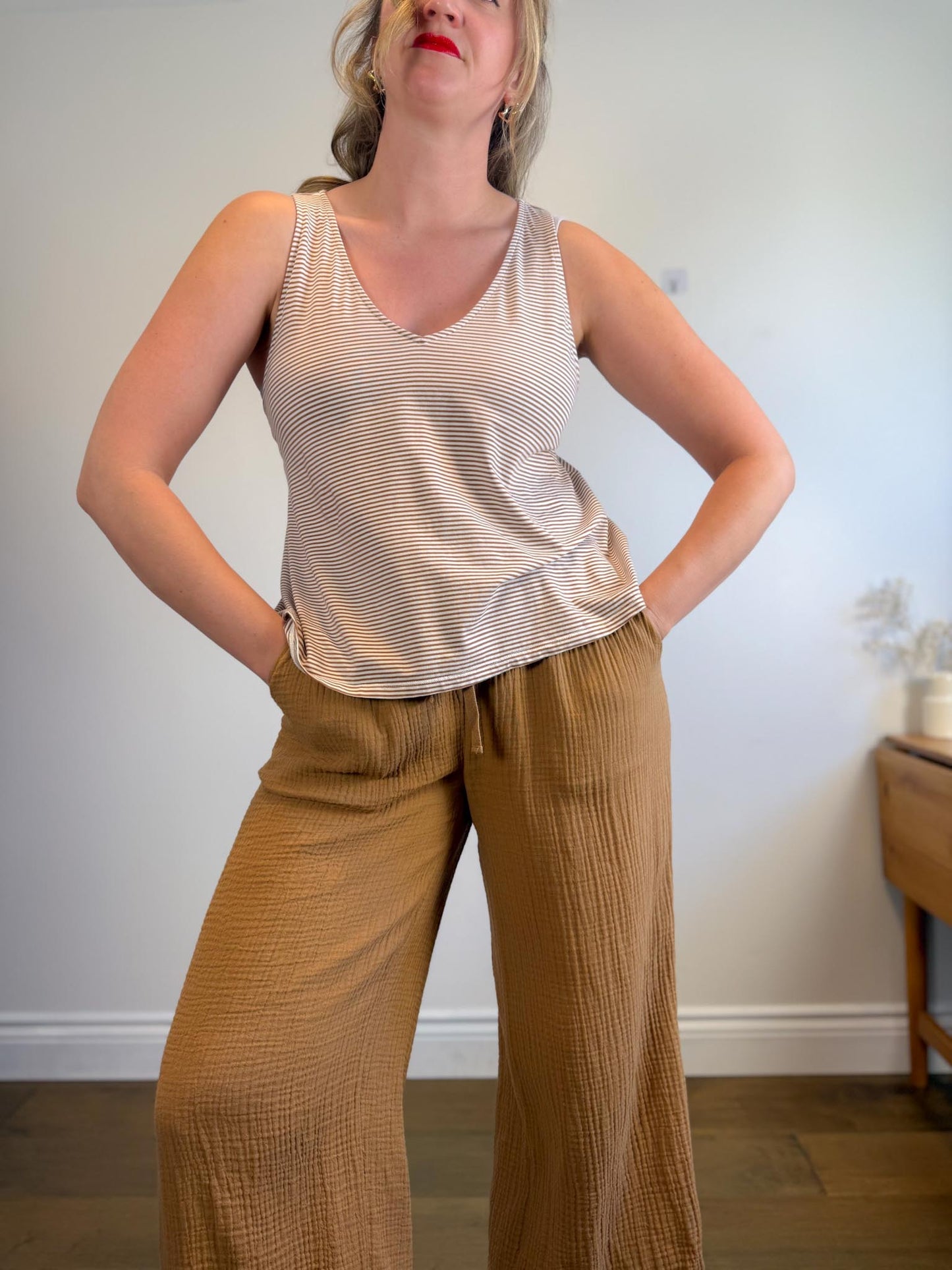 Kit & Ace Striped V-Neck Tank in Brown & White (Size L)