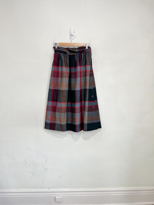 Vintage Plaid Wool Skirt in Black/Red/Grey (Size S)