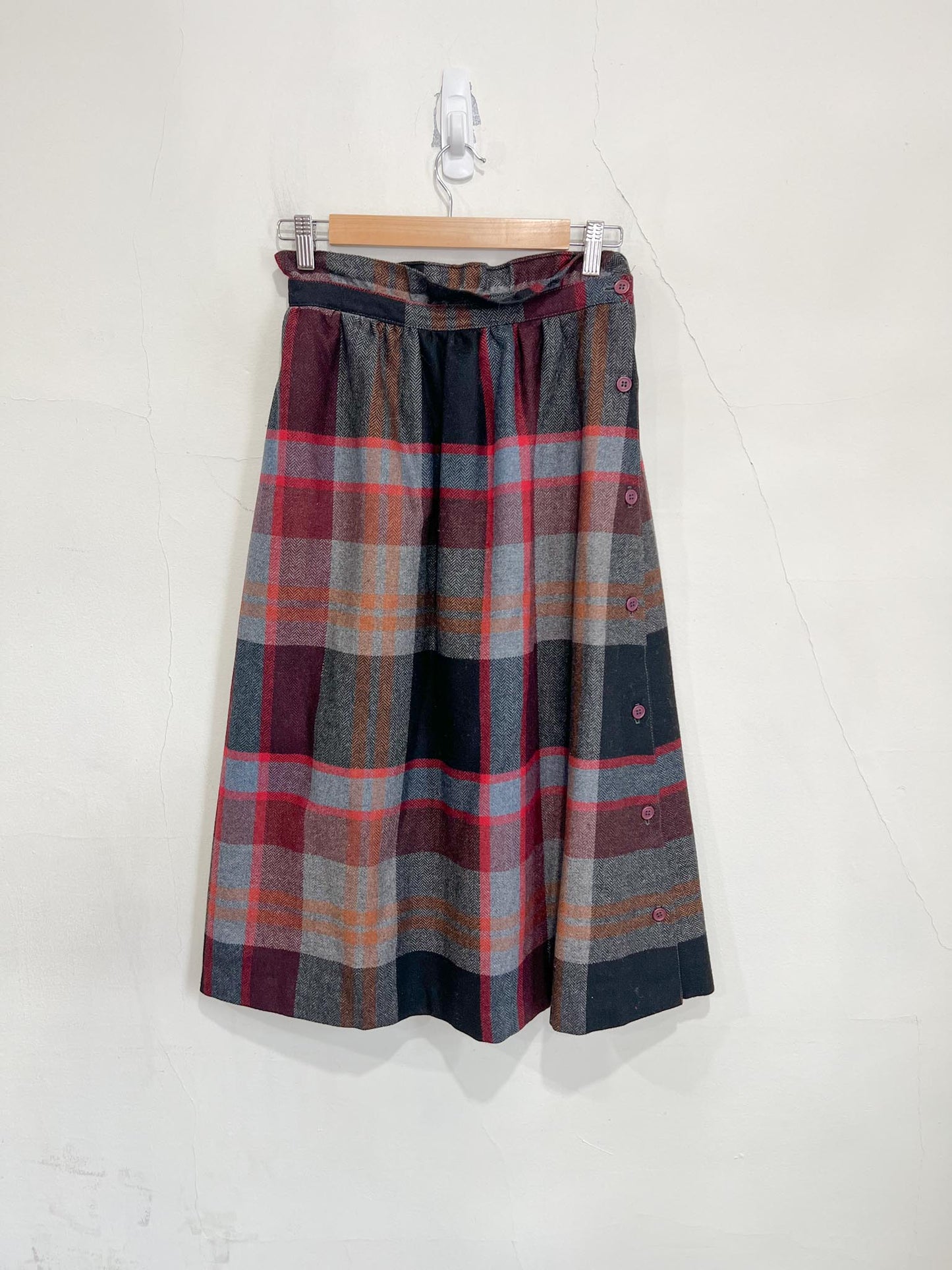 Vintage Plaid Wool Skirt in Black/Red/Grey (Size S)
