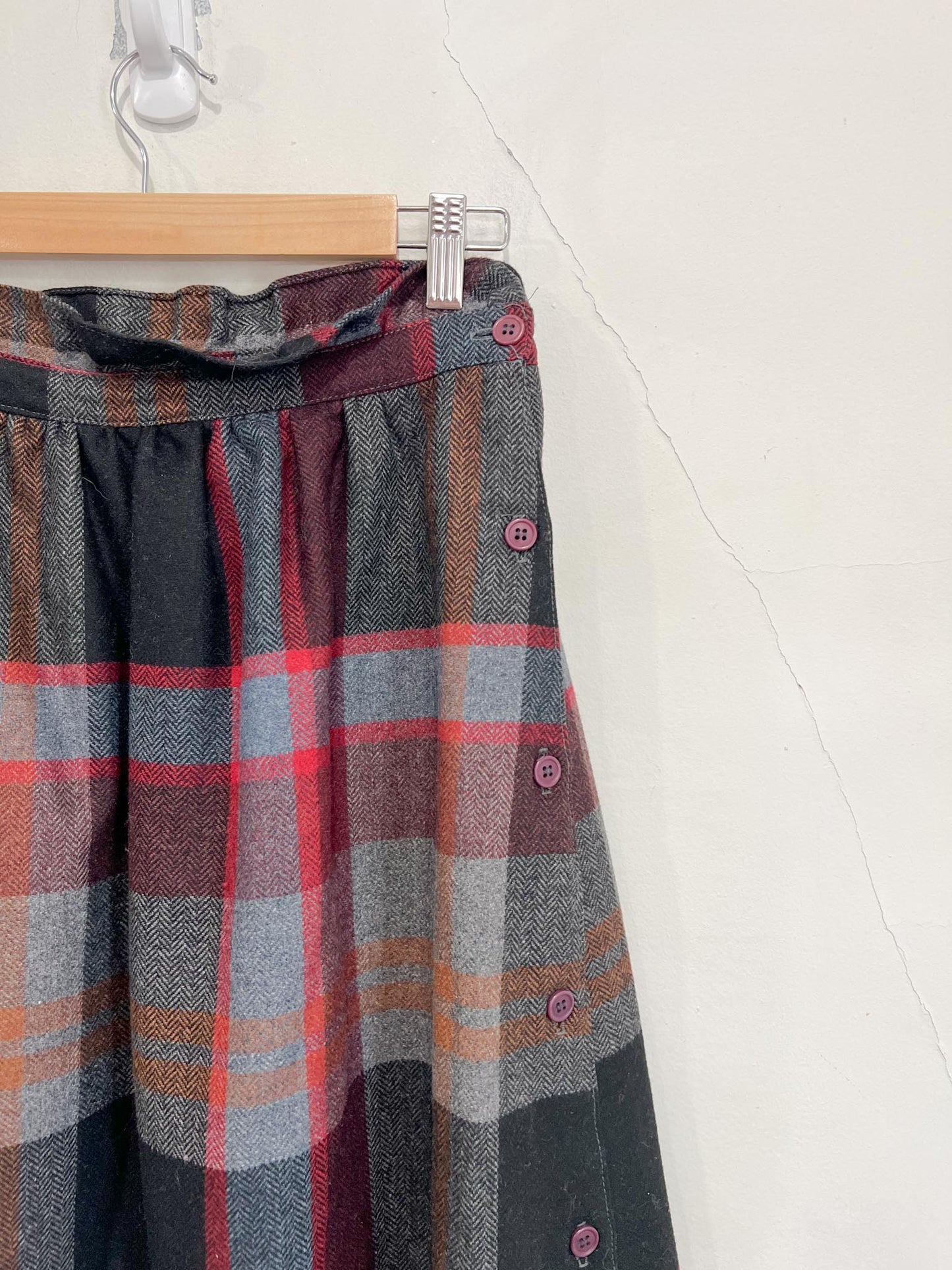 Vintage Plaid Wool Skirt in Black/Red/Grey (Size S)