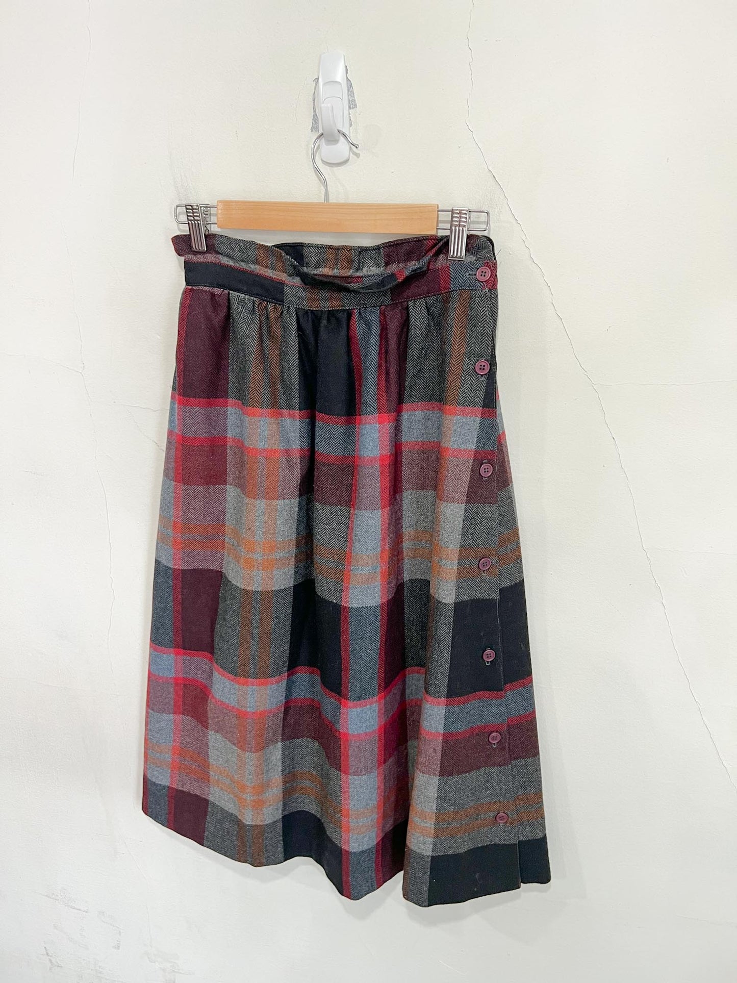 Vintage Plaid Wool Skirt in Black/Red/Grey (Size S)
