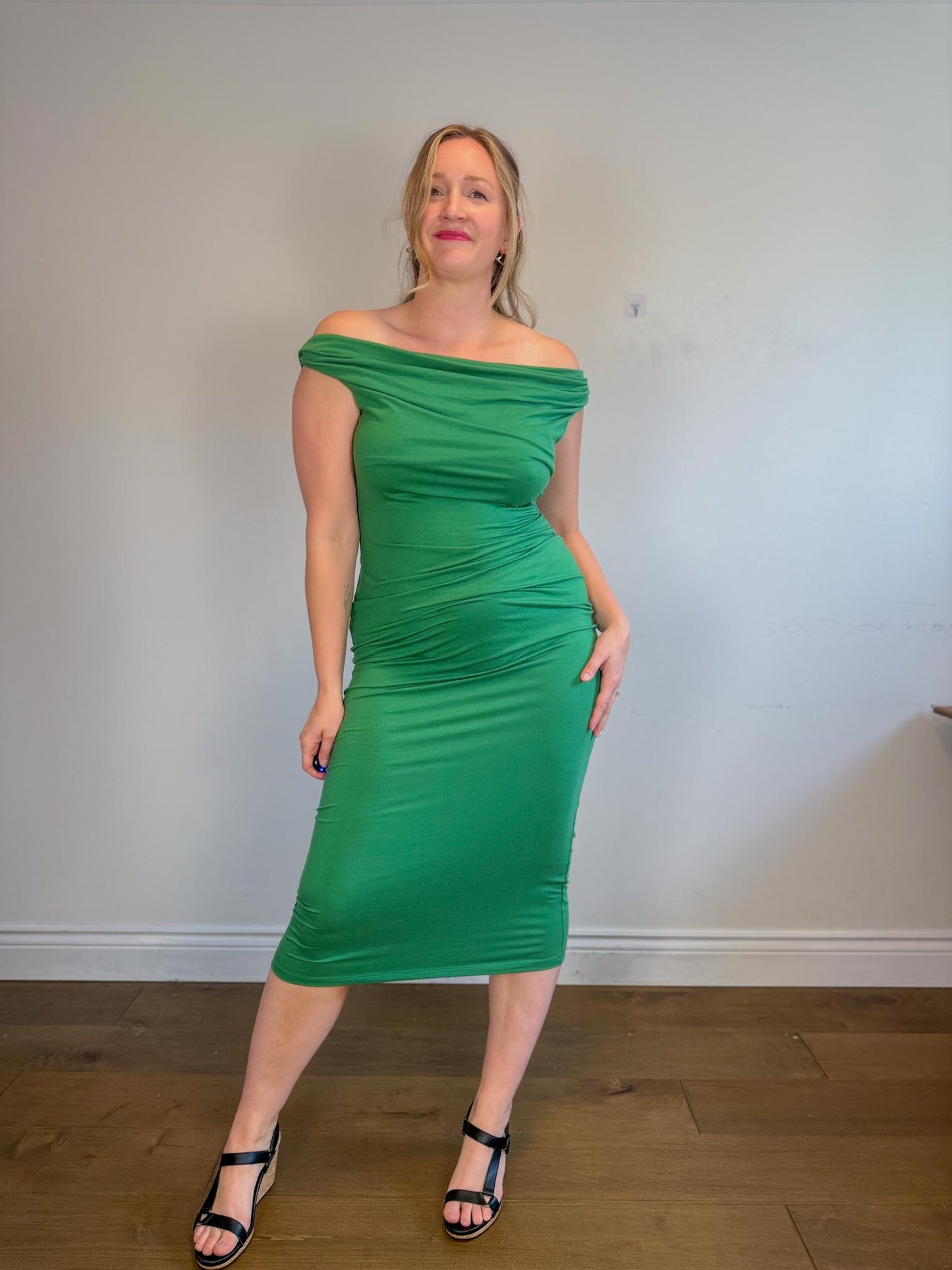 Reformation "Jamen Knit Dress in Kelly Green" (Size L)