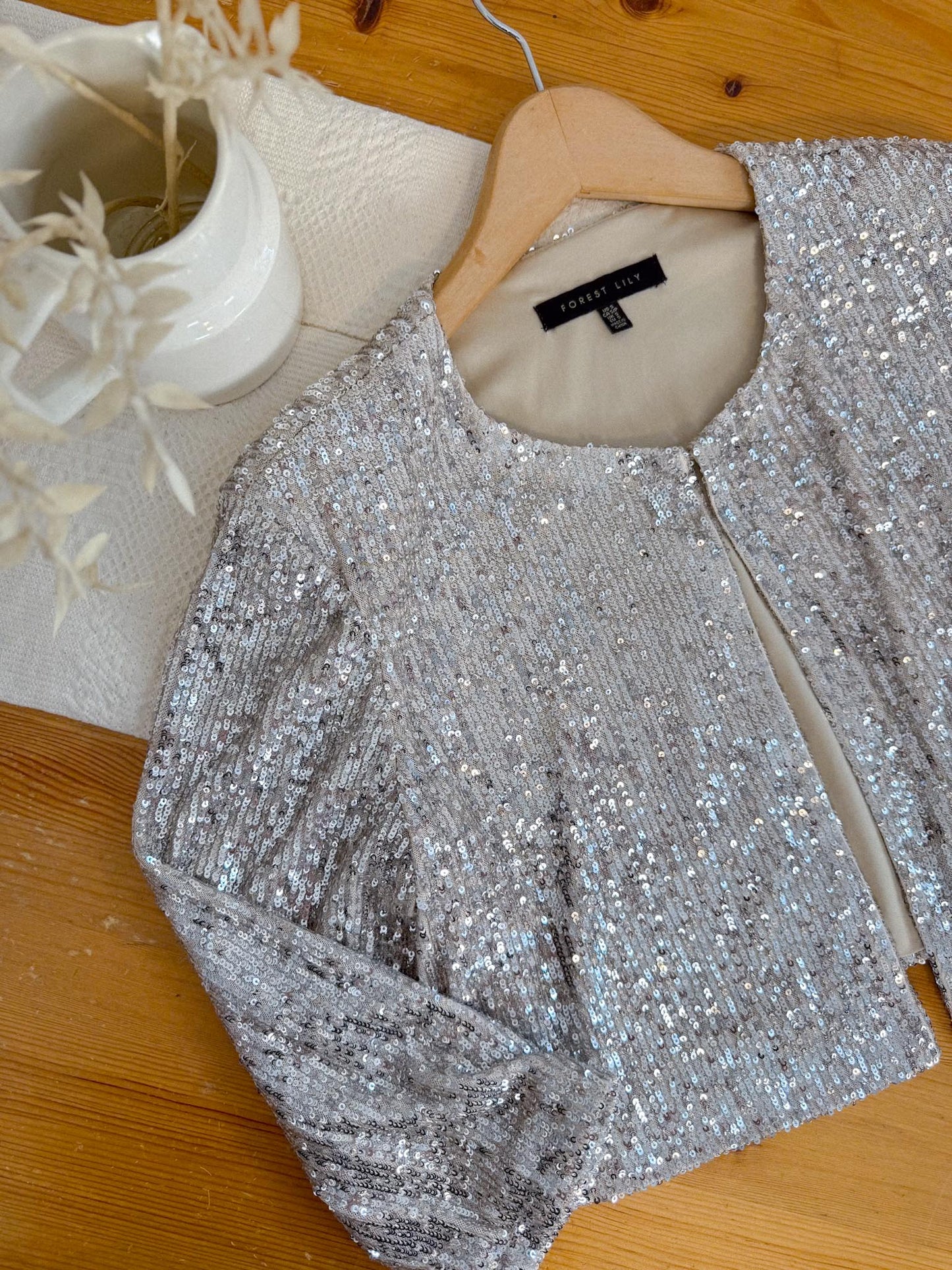 Forest Lily Cropped Sequin Jacket in Silver (Size S)