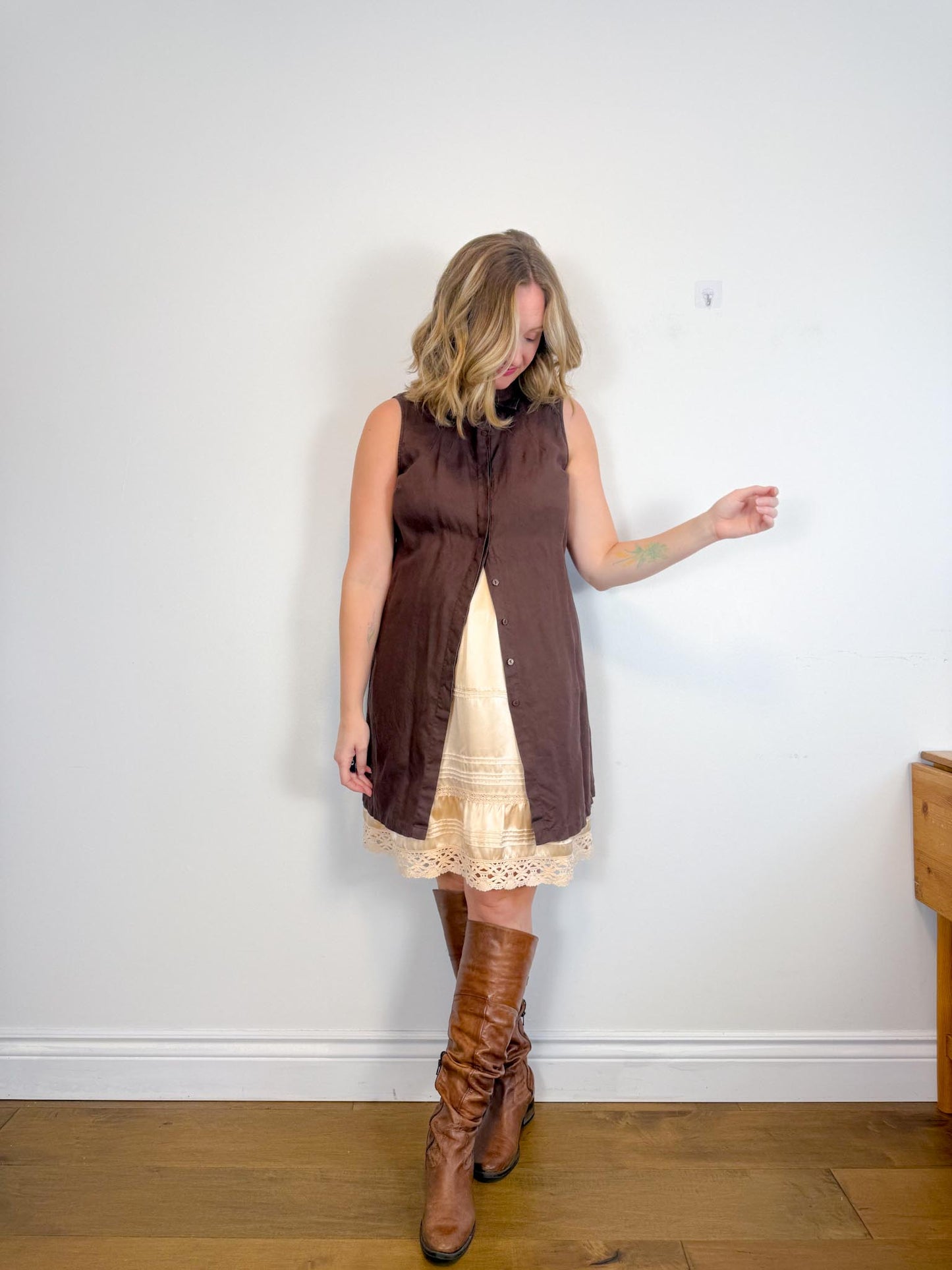Vintage Linen Sleeveless Dress in Brown (Size M/L)