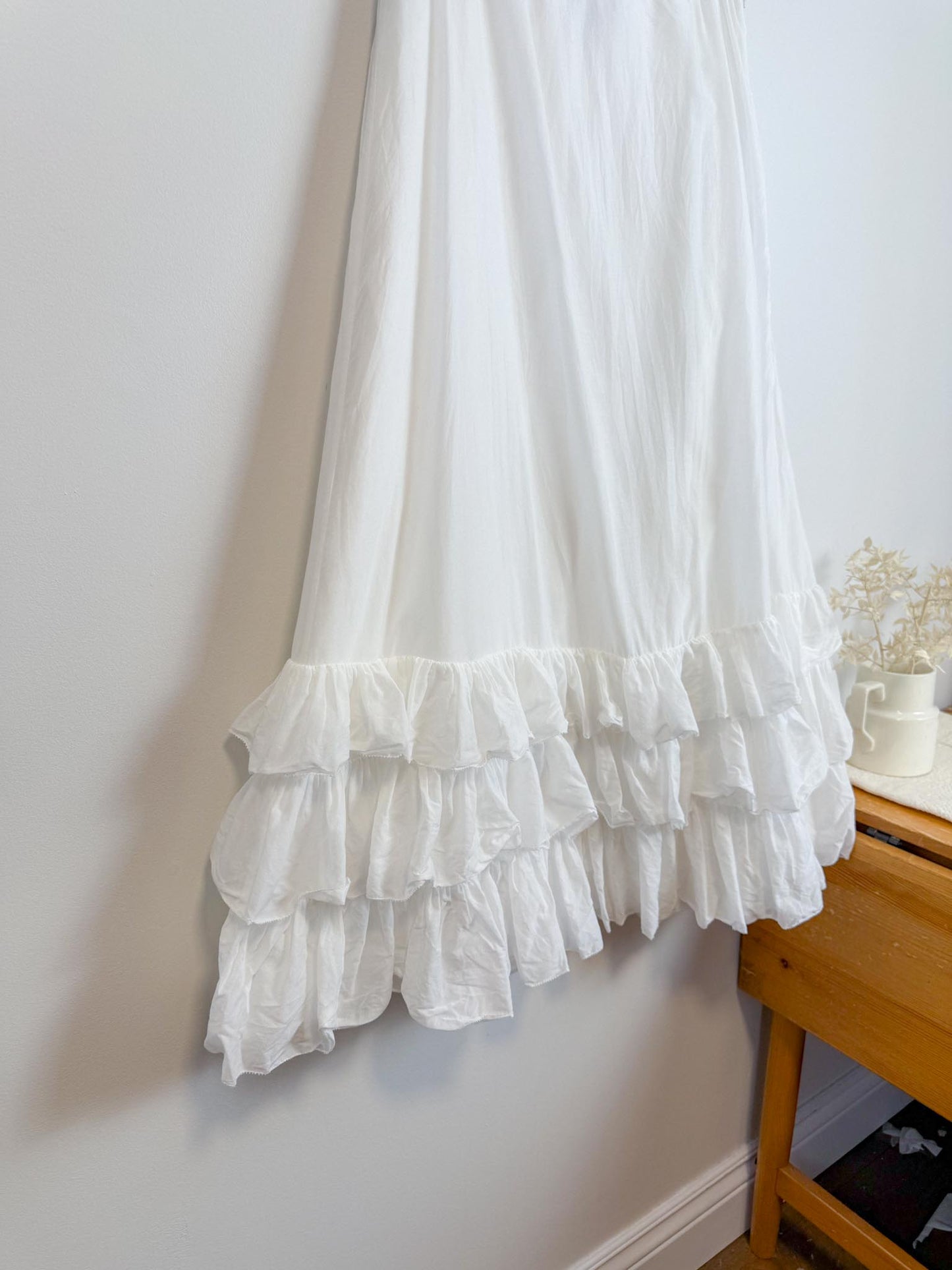 Ralph Lauren White Midi Skirt with Tiered Ruffle (Size M/L)