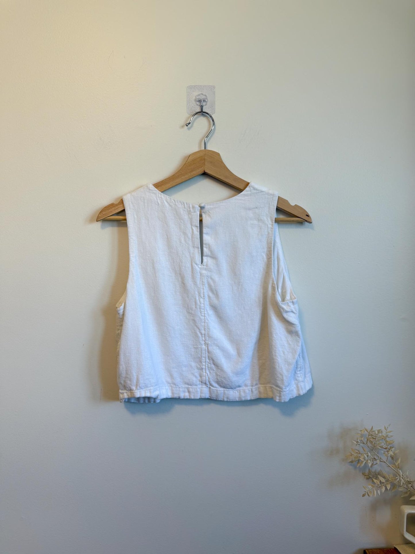 Abercrombie Cropped Linen Tank in White (Size M)