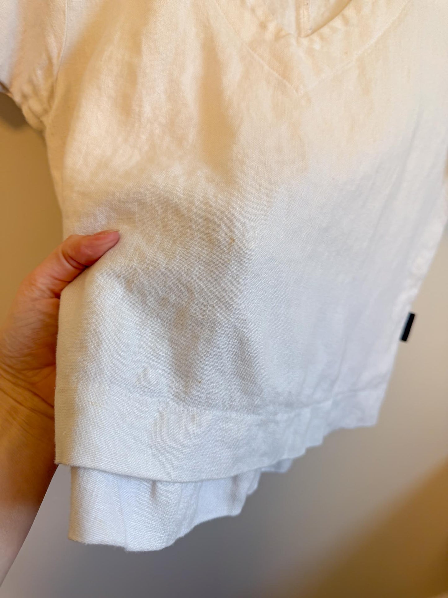 Free Label Cropped Linen V-NecK Top in White SOLD AS IS (Size M)