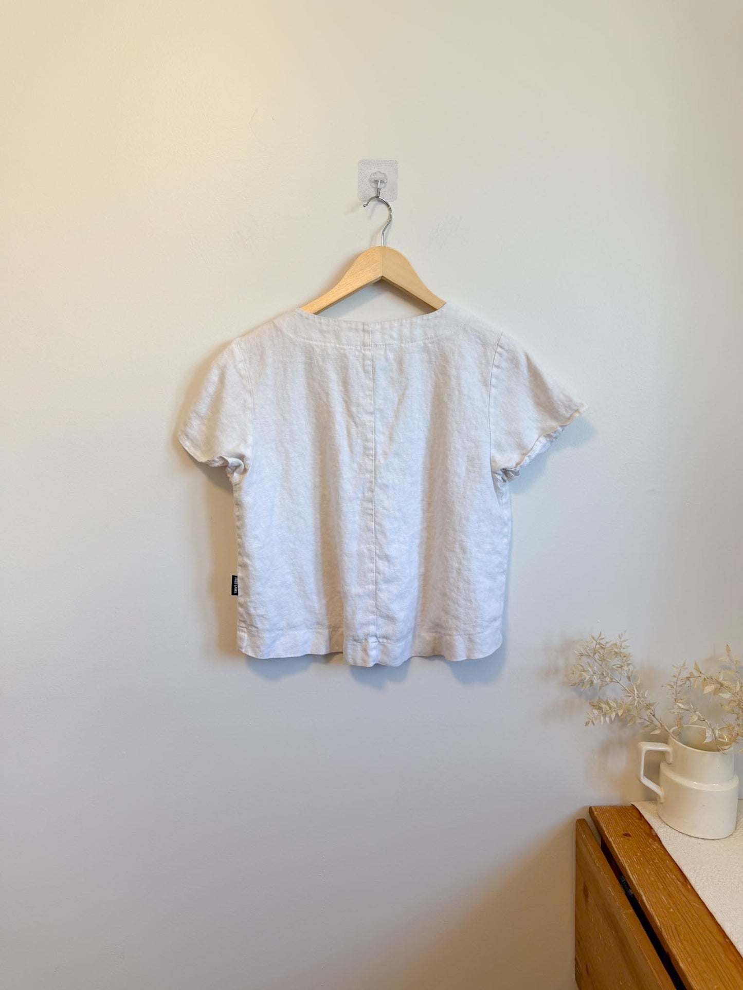 Free Label Cropped Linen V-NecK Top in White SOLD AS IS (Size M)