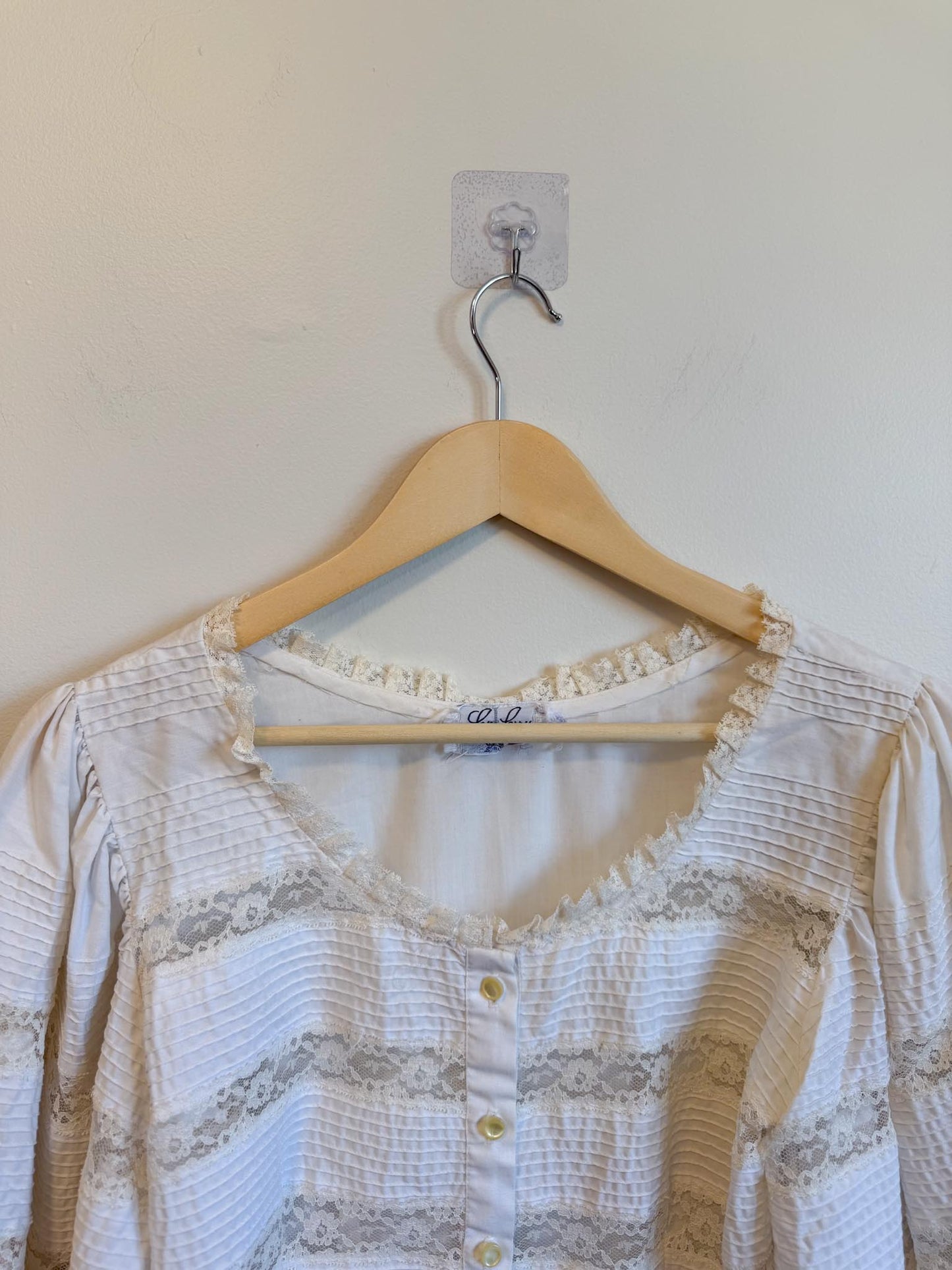 Vintage 1950s Lou Larry Lace Puff Sleeve Blouse (Size S/M)