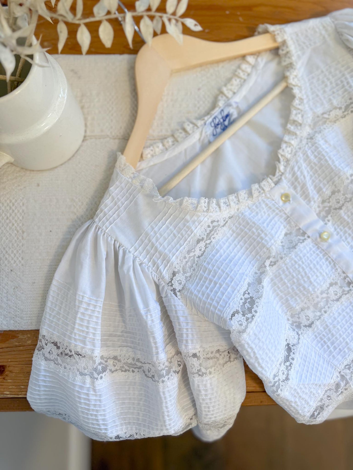 Vintage 1950s Lou Larry Lace Puff Sleeve Blouse (Size S/M)