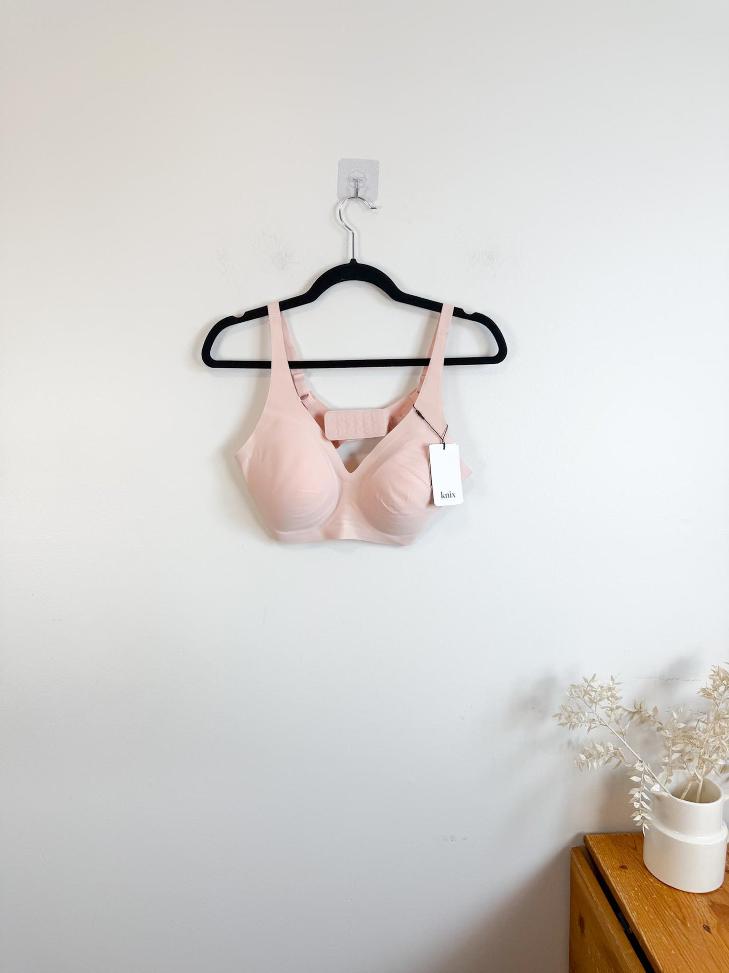 Knix "Revolution Bra in Rose Water" NWT (Size L+)