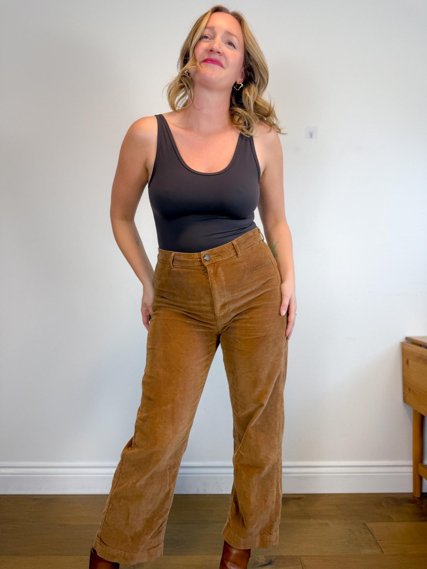 Kit & Ace Scoop Neck Tank Top in Brown (Size S/M)
