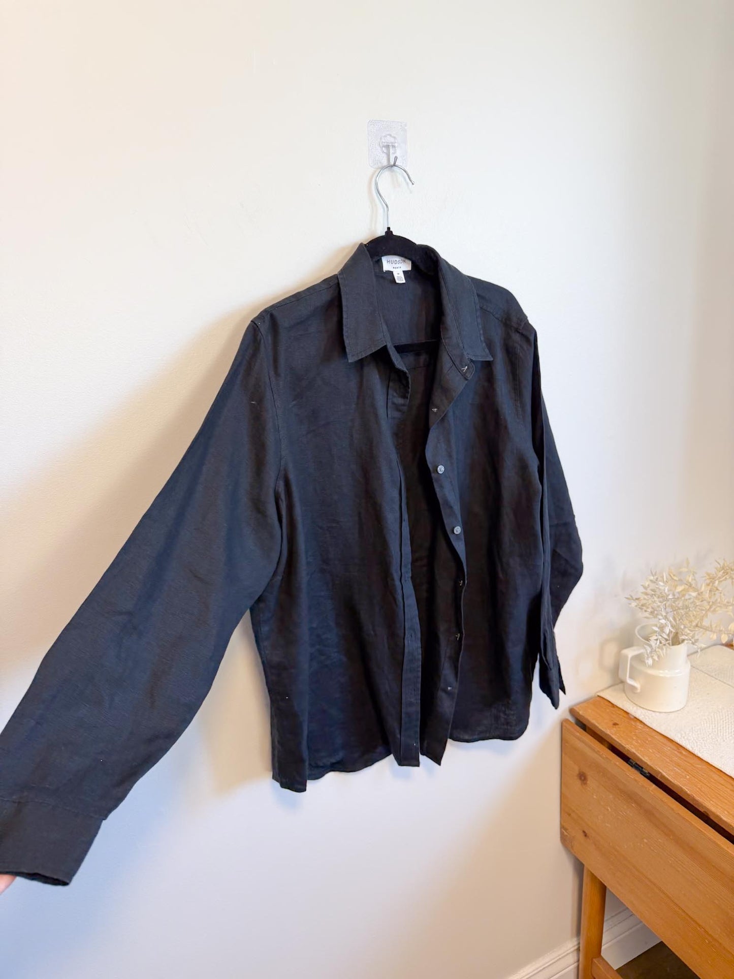 Hudson North Oversized Linen Blouse in Black (Size 1X)