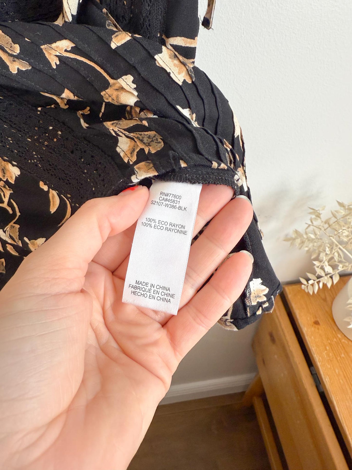 Saltwater Luxe Floral Pleated Cami Top (Size M)