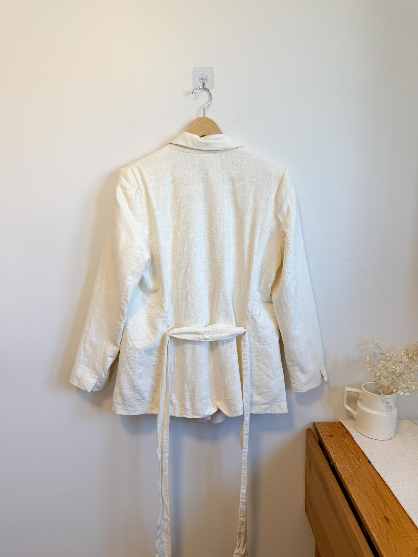House of Harlow Cream Linen-Blend Blazer with Belt (Size L)