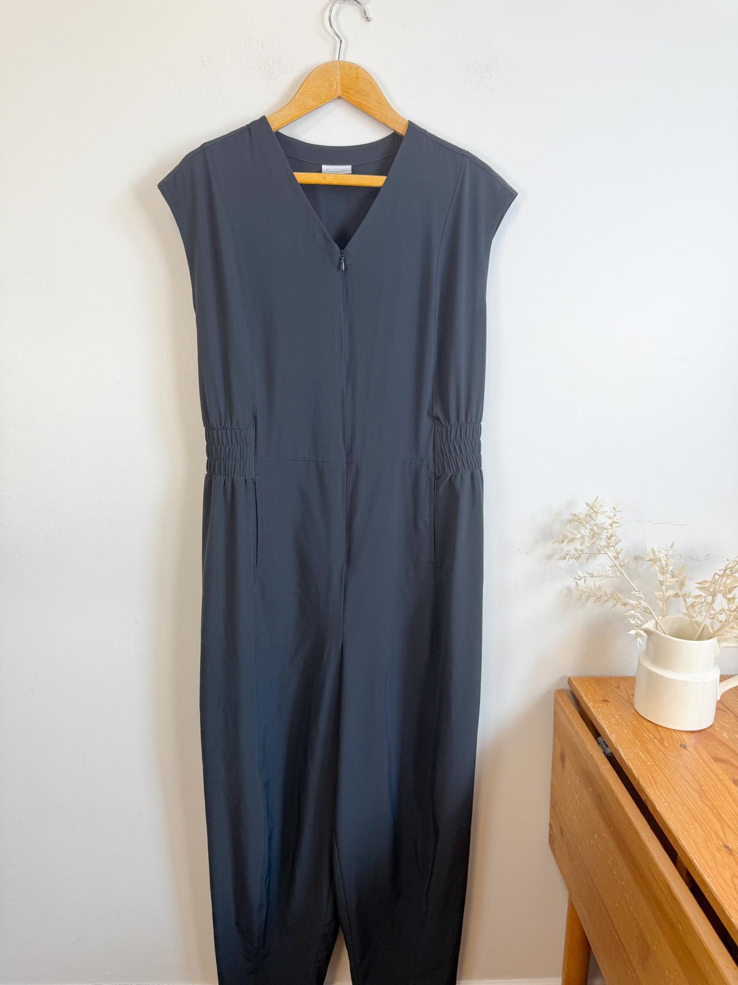Columbia "Boundless Beauty™ One Piece in Black" (Size L)