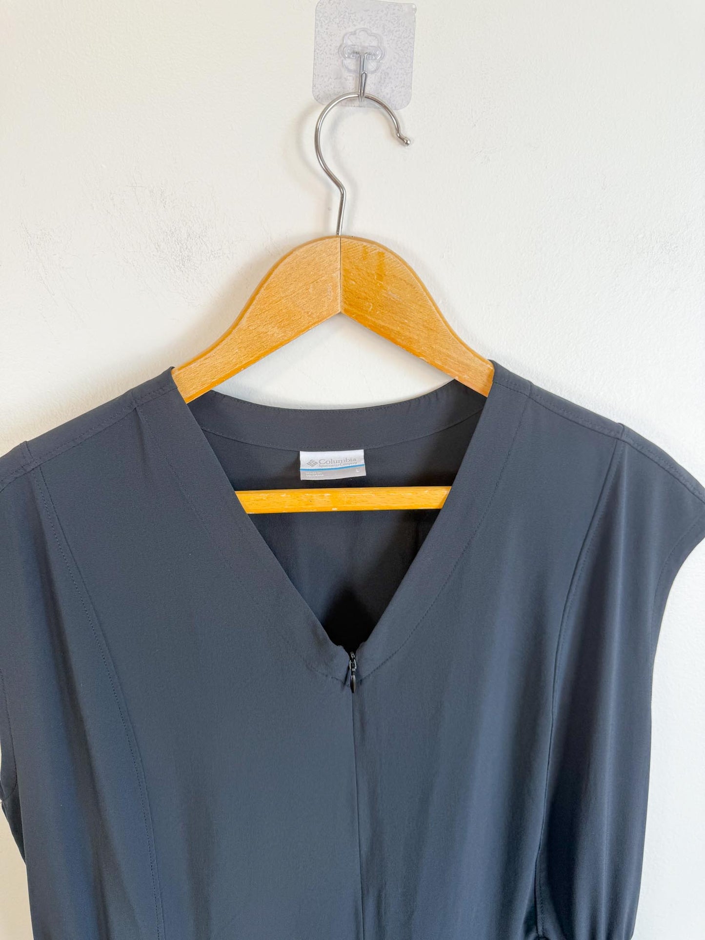 Columbia "Boundless Beauty™ One Piece in Black" (Size L)